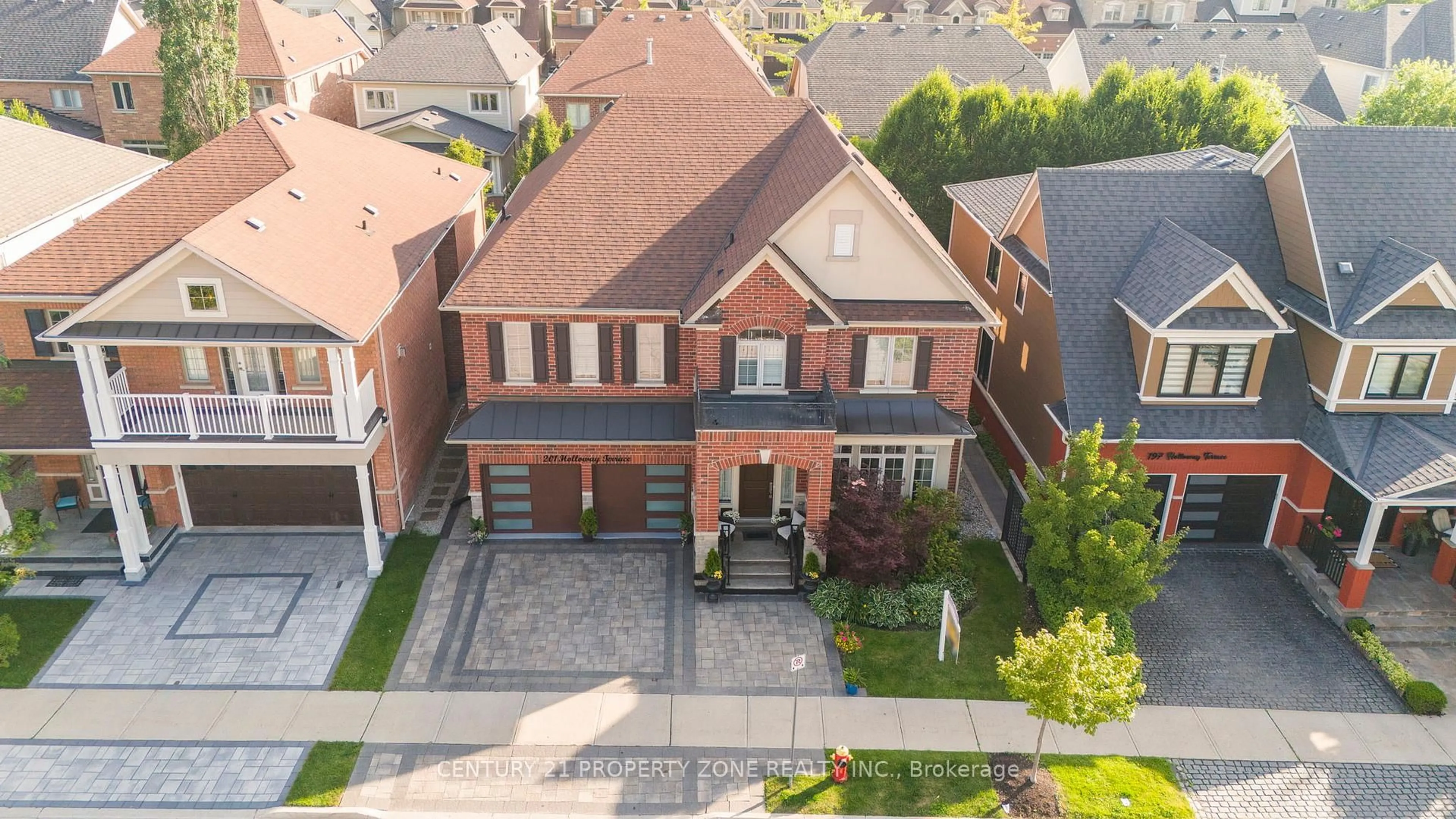 A pic from outside/outdoor area/front of a property/back of a property/a pic from drone, street for 201 Holloway Terr, Milton Ontario L9T 0R8
