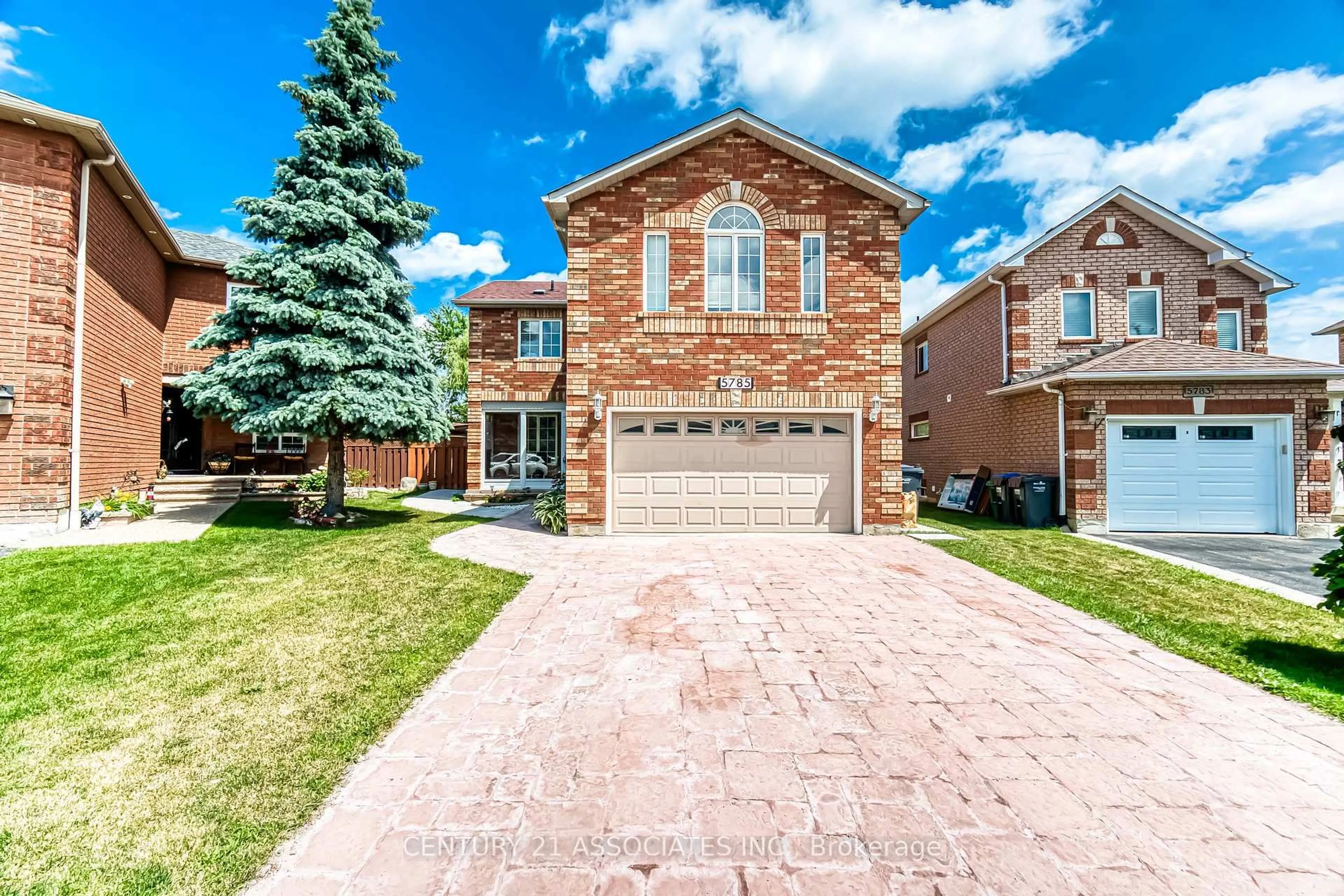 Home with brick exterior material, street for 5785 Sidmouth St, Mississauga Ontario L5V 2K3