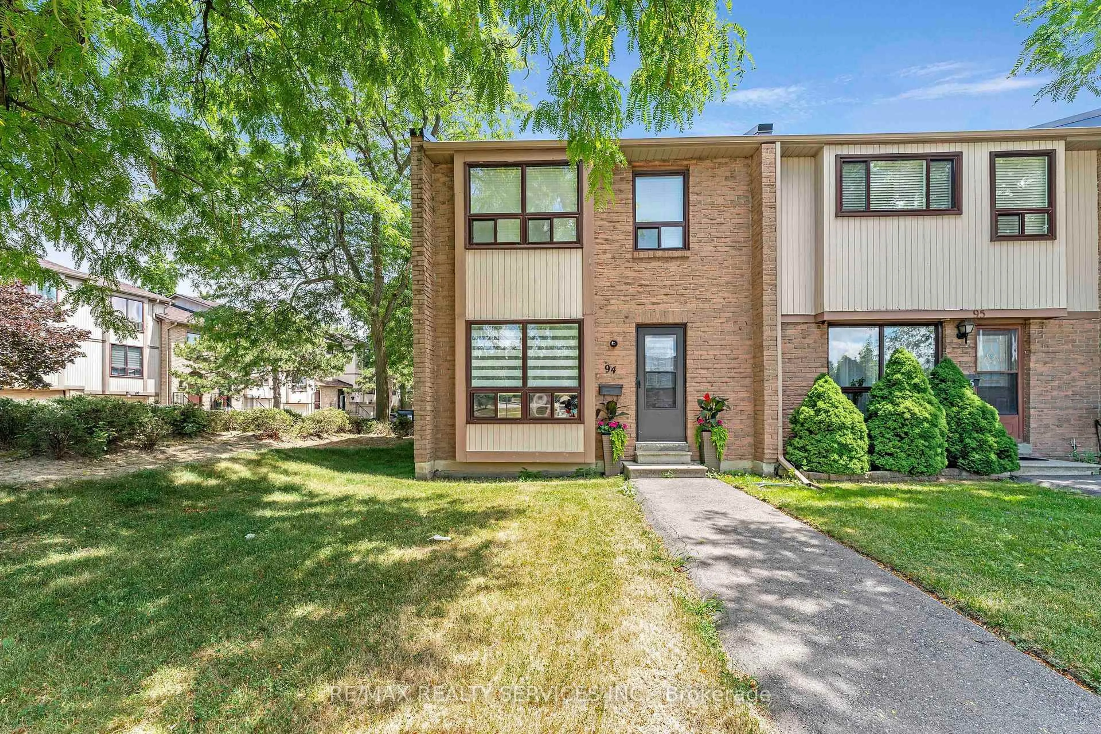Home with brick exterior material, street for 94 Guildford Cres #94, Brampton Ontario L6S 3K2