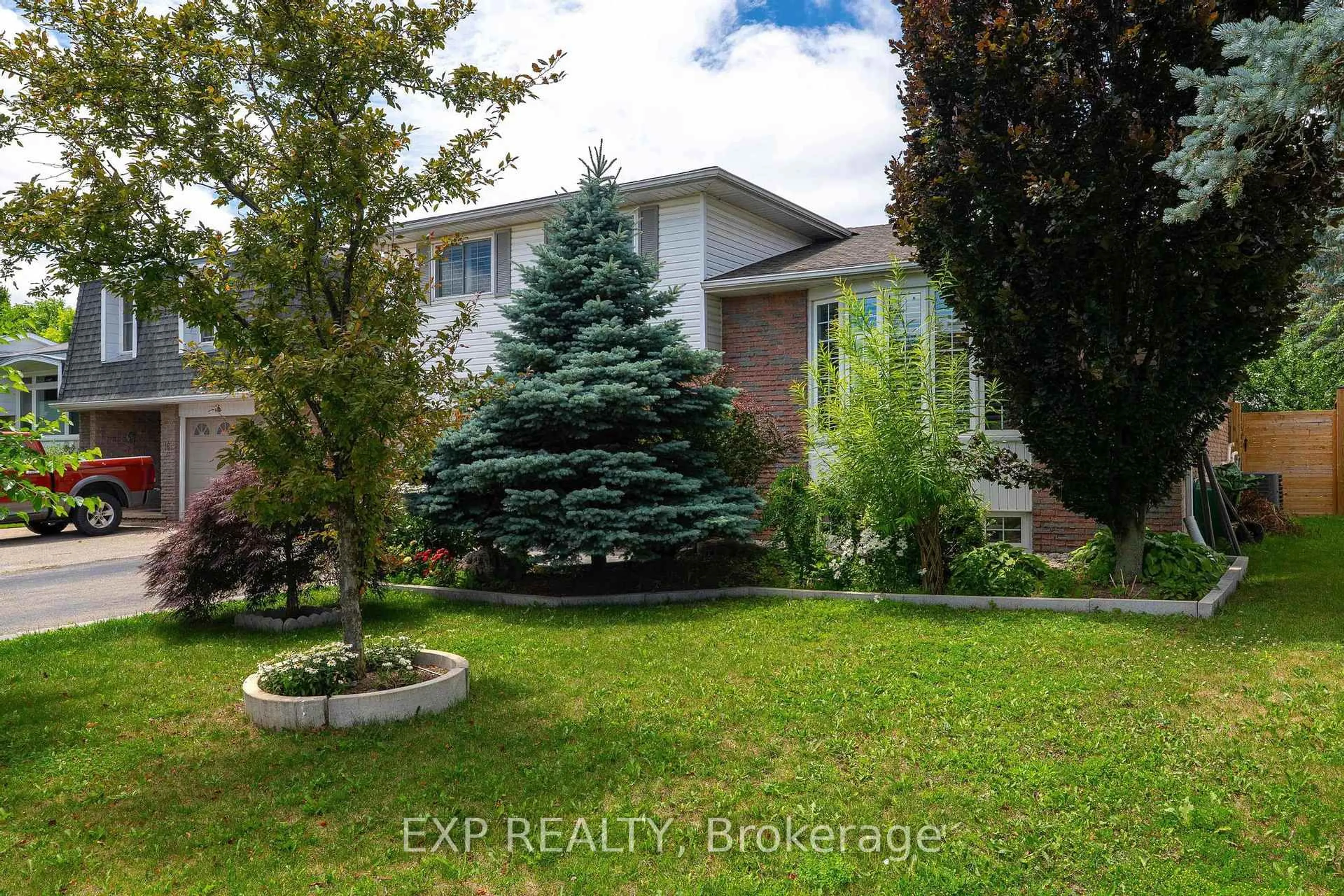 A pic from outside/outdoor area/front of a property/back of a property/a pic from drone, street for 18 Norman Ave, Halton Hills Ontario L7J 2R4