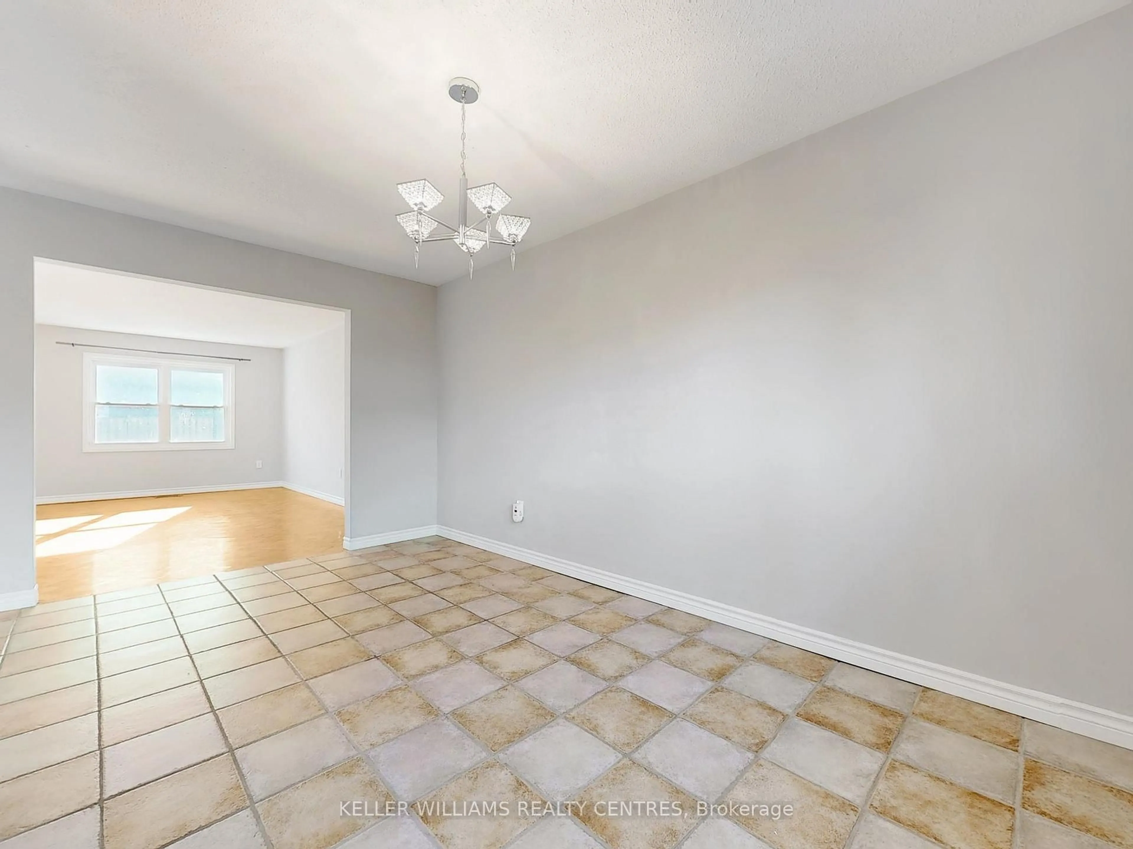A pic of a room for 2825 Gananoque Dr #43, Mississauga Ontario L5N 1V6