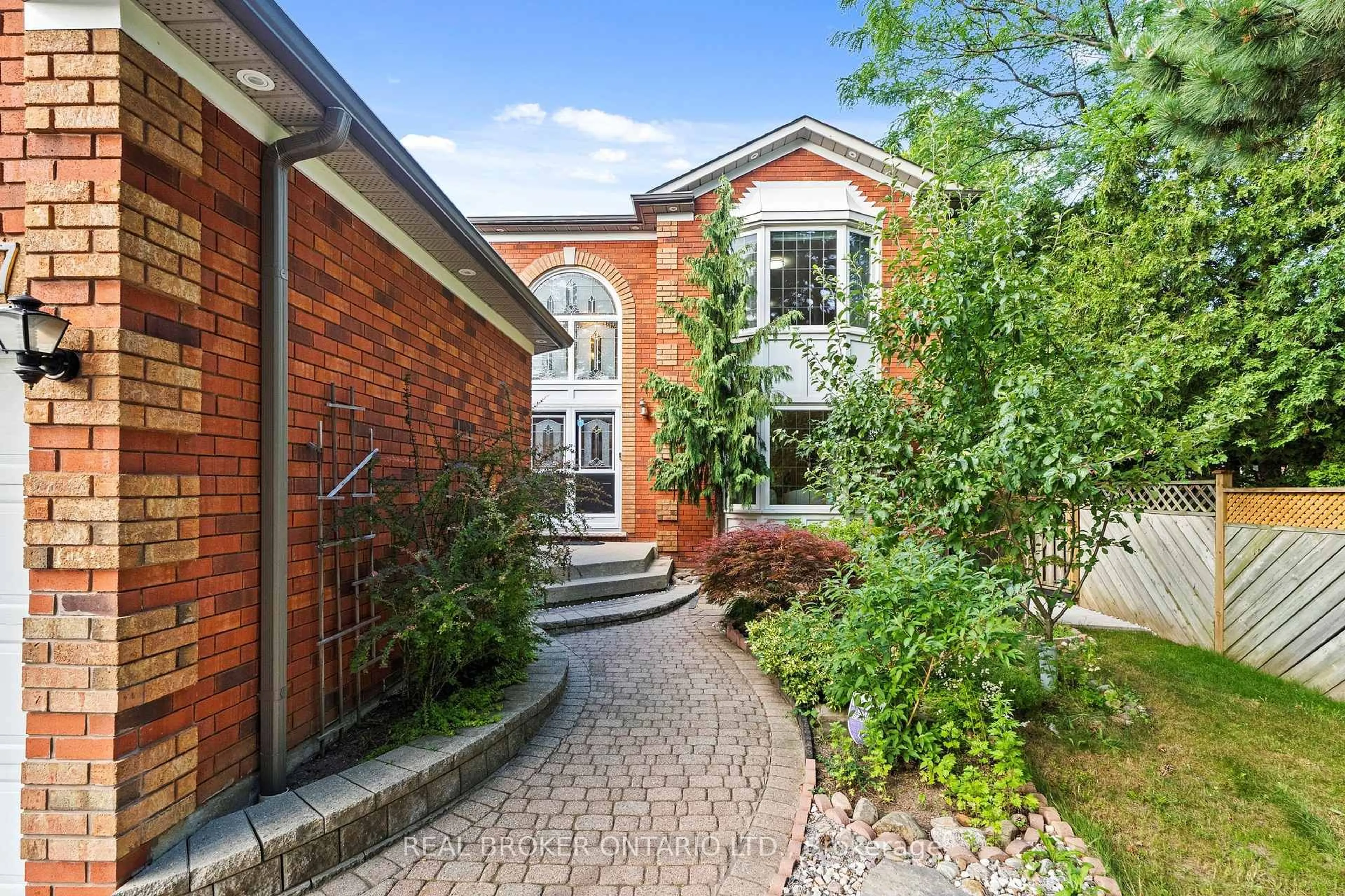 Home with brick exterior material, street for 3407 Clayton Rd, Mississauga Ontario L5L 4Z3