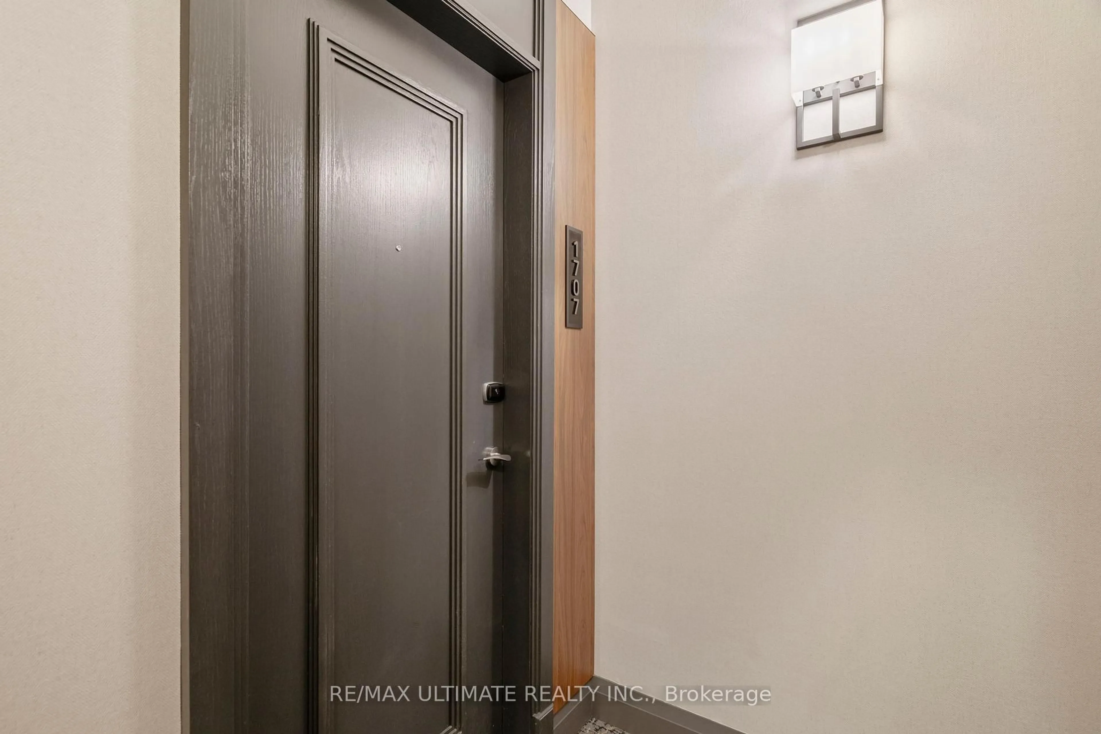 Unknown for 1910 Lake Shore Blvd #1707, Toronto Ontario M6S 1A2