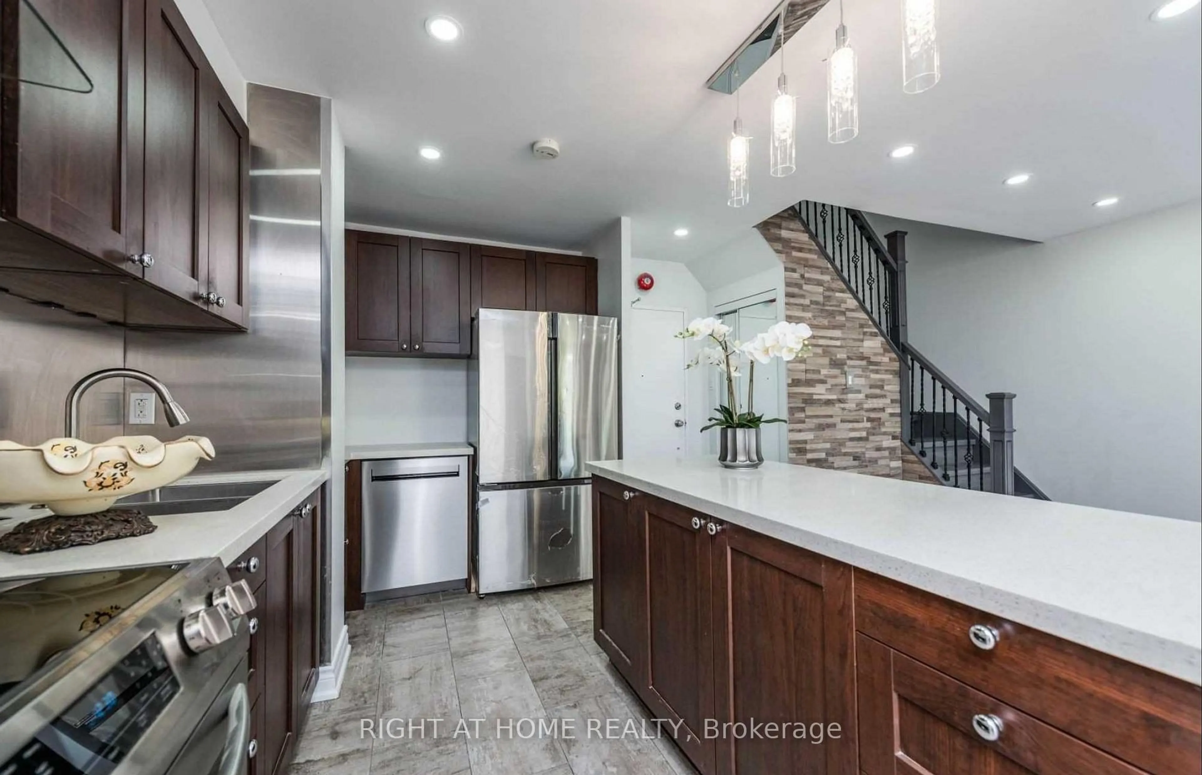 Contemporary kitchen, ceramic/tile floor for 1395 Williamsport Dr #357, Mississauga Ontario L4X 2T4