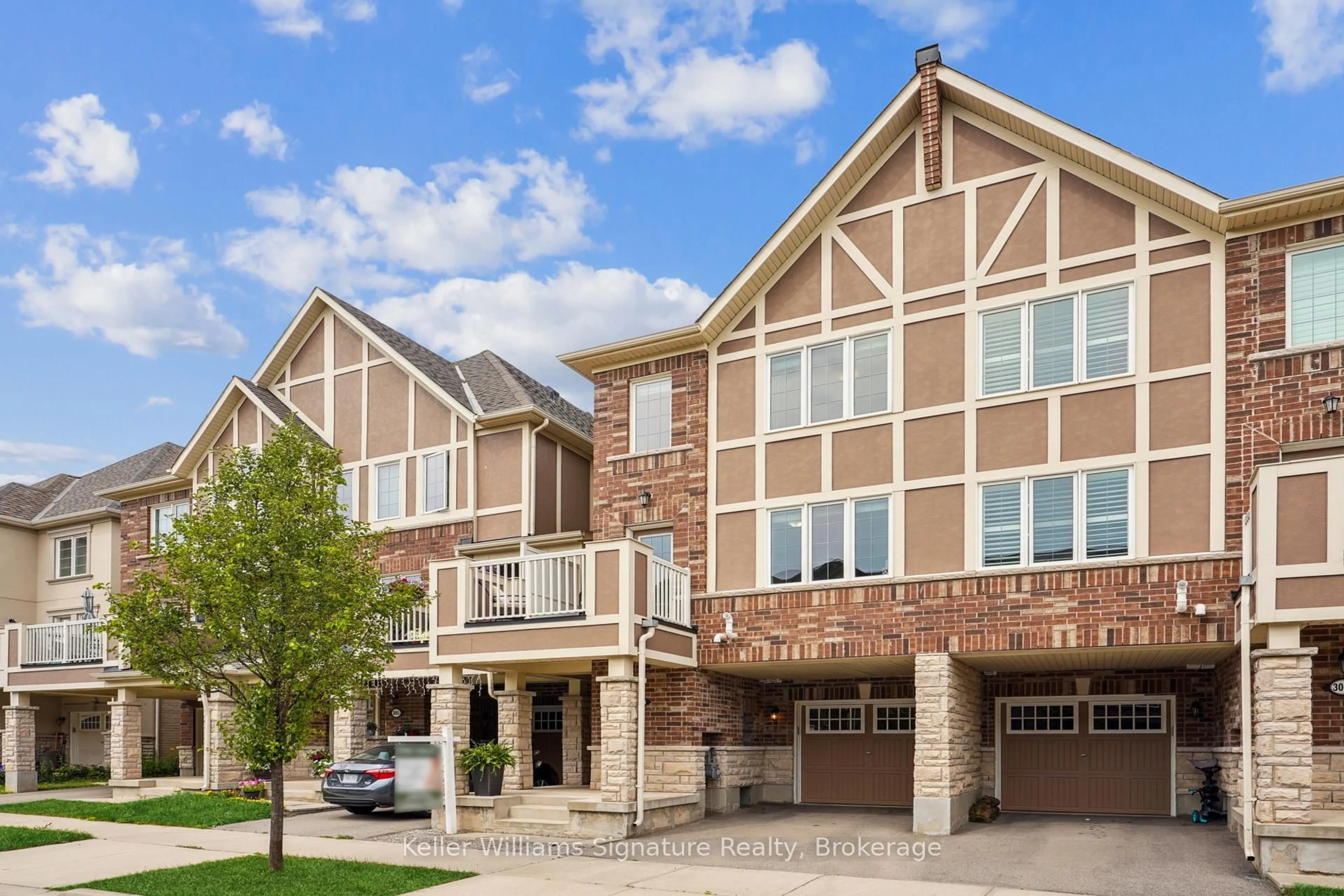 Home with brick exterior material, unknown for 3063 Harebell Gate, Oakville Ontario L6M 0Y9
