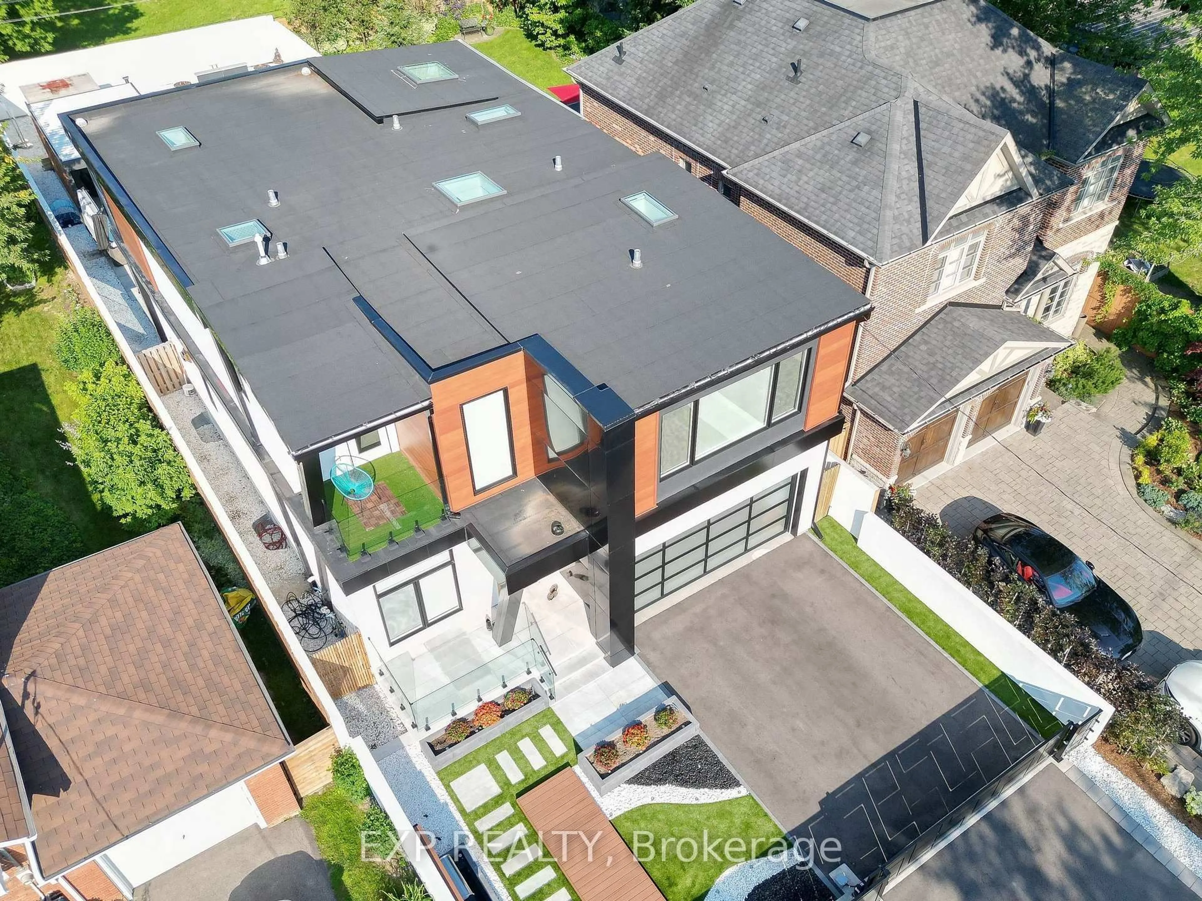 A pic from outside/outdoor area/front of a property/back of a property/a pic from drone, street for 27 Prennan Ave, Toronto Ontario M9B 4B7