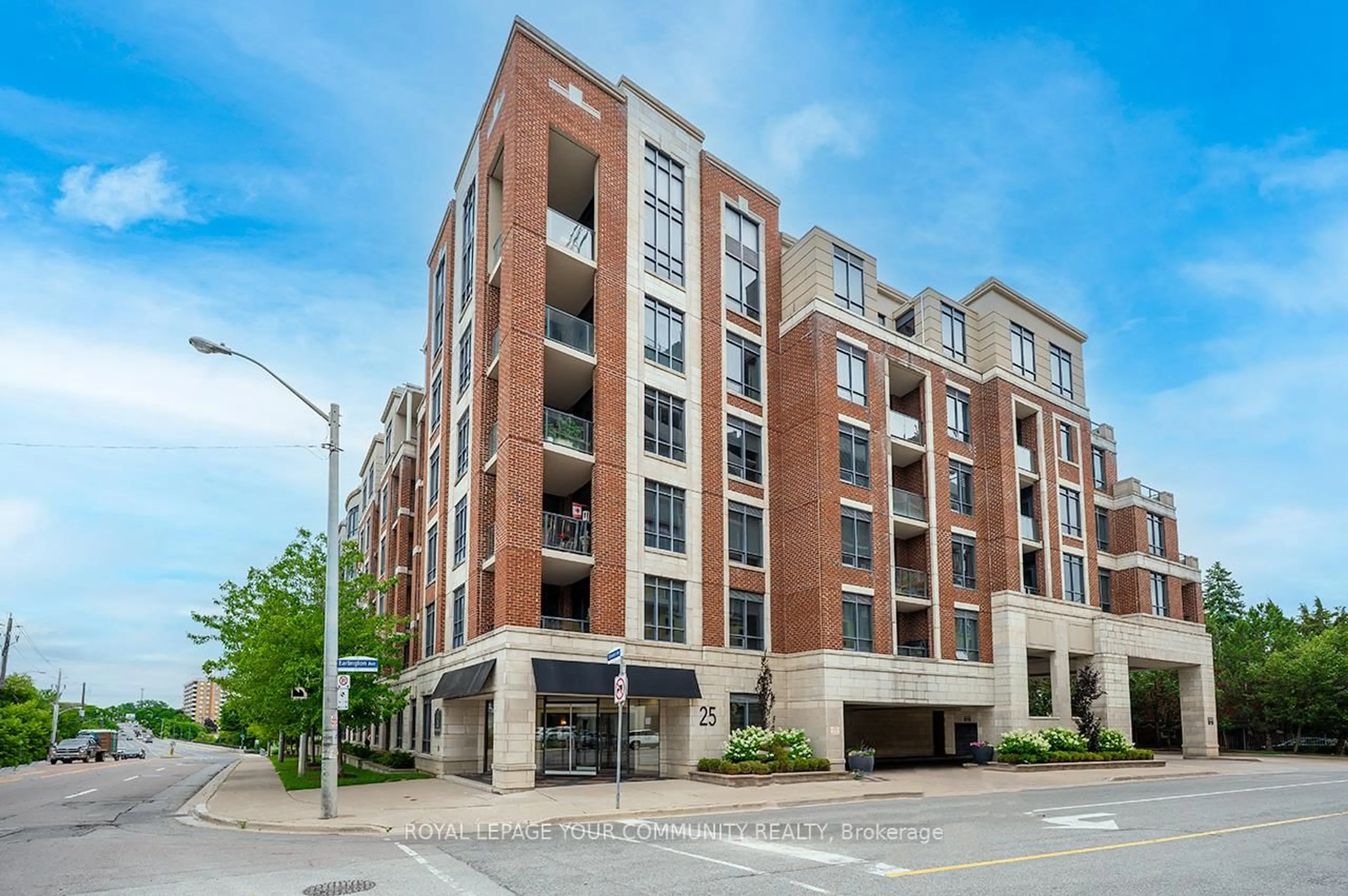 Home with brick exterior material, street for 25 Earlington Ave #114, Toronto Ontario M8X 3A3