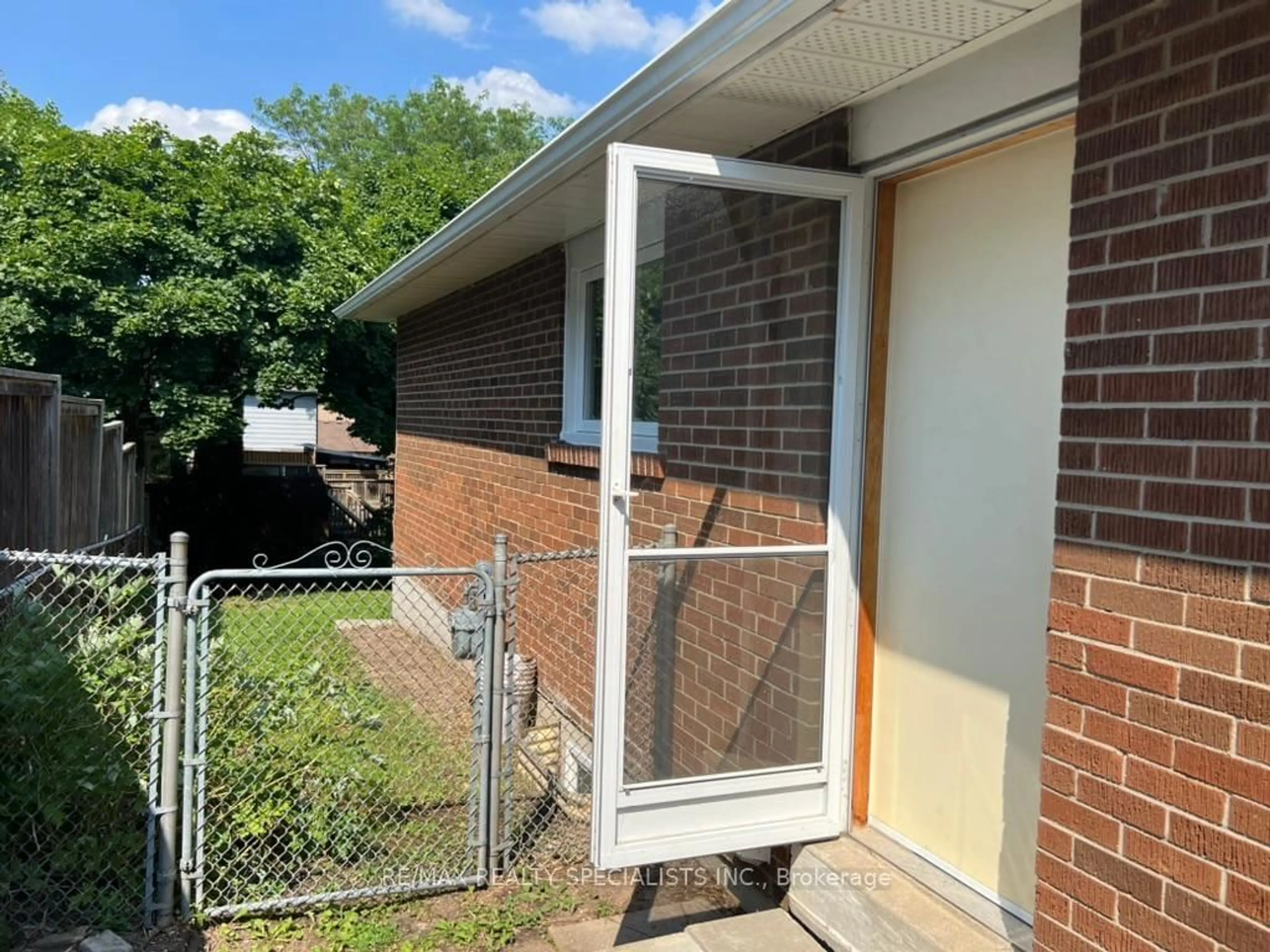 Unknown for 87 Bonham Blvd, Mississauga Ontario L5M 1C8