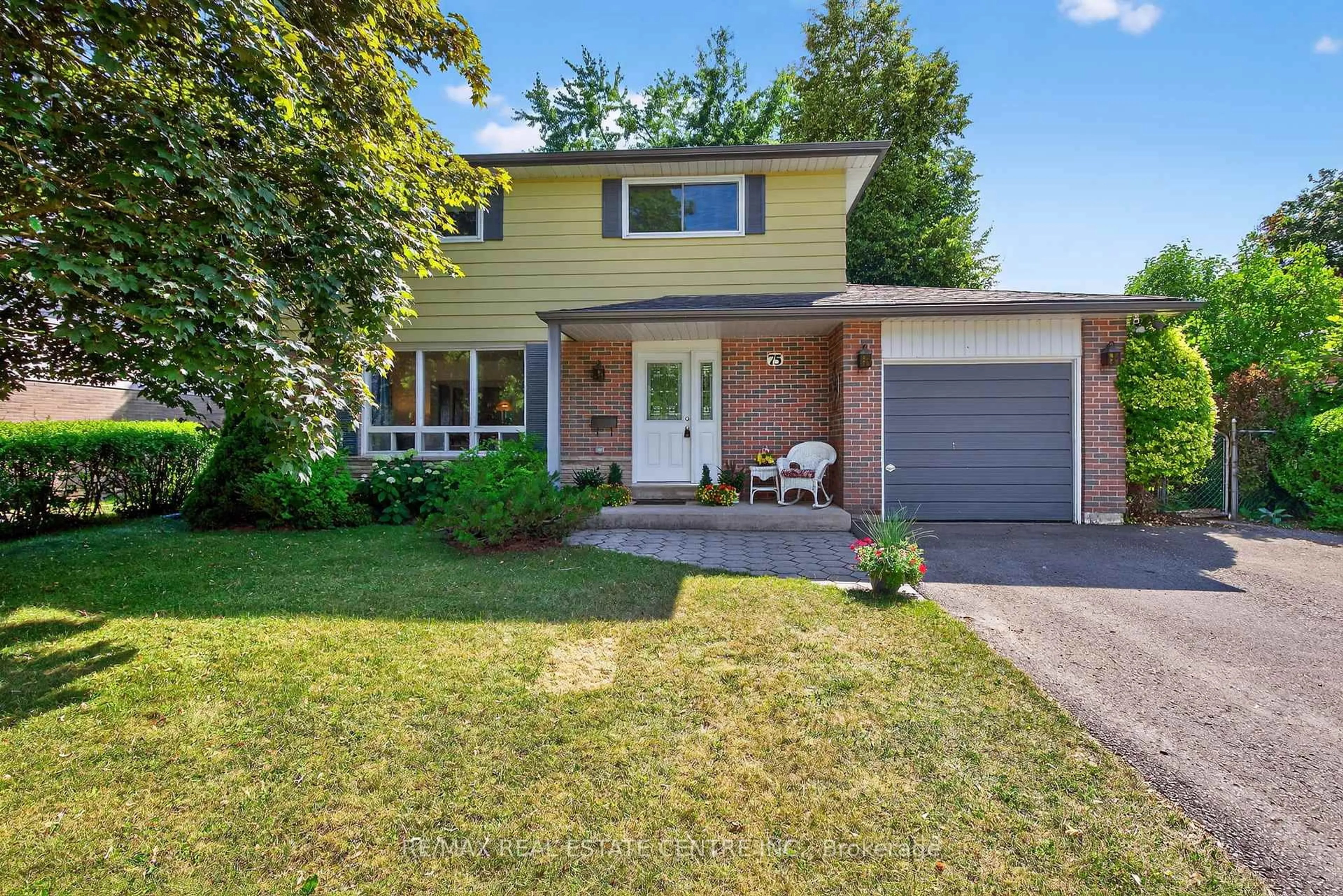 Home with brick exterior material, street for 75 Maple Cres, Orangeville Ontario L9W 1X6