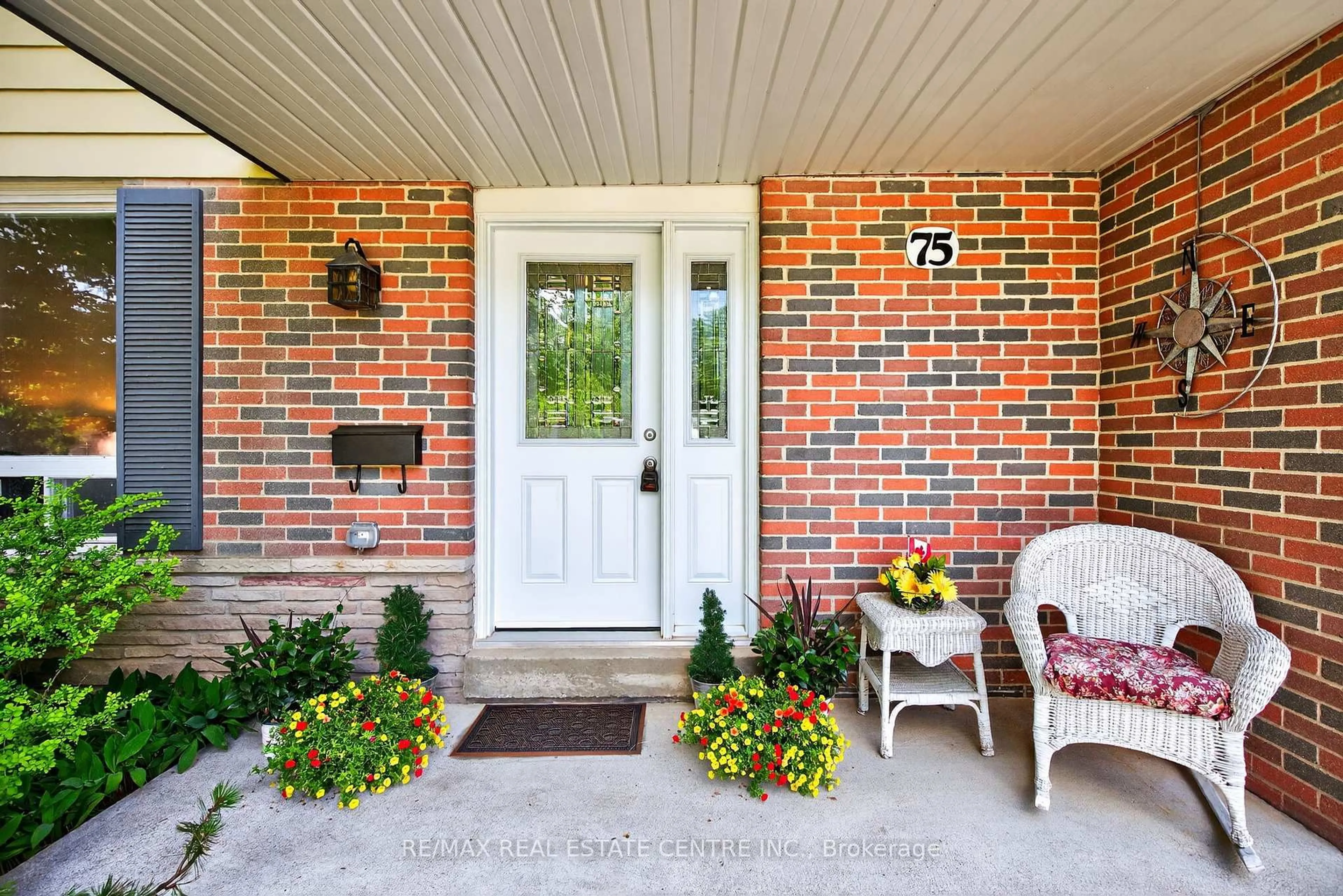 Home with brick exterior material, street for 75 Maple Cres, Orangeville Ontario L9W 1X6