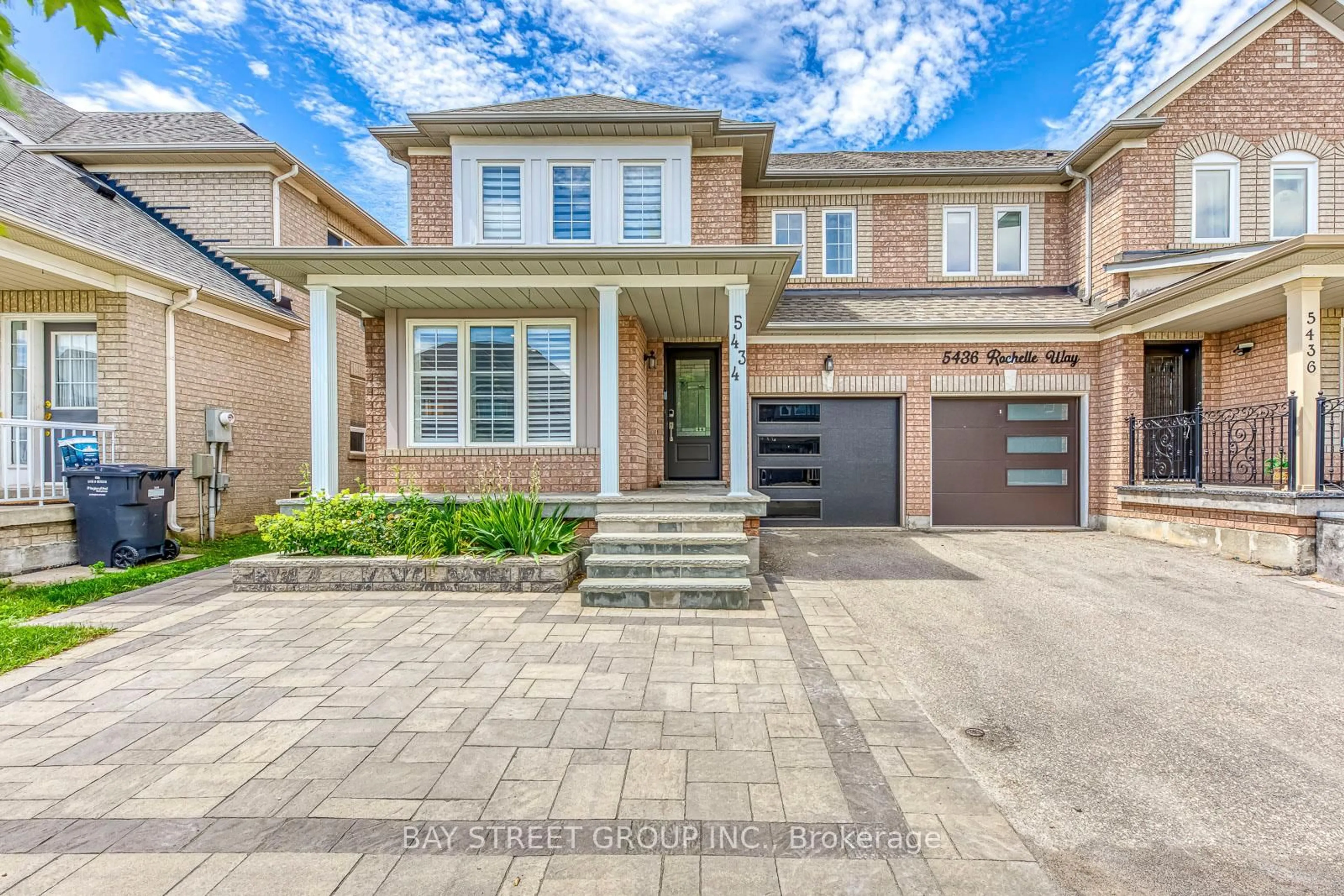 Home with brick exterior material, street for 5434 Rochelle Way, Mississauga Ontario L5M 6N4