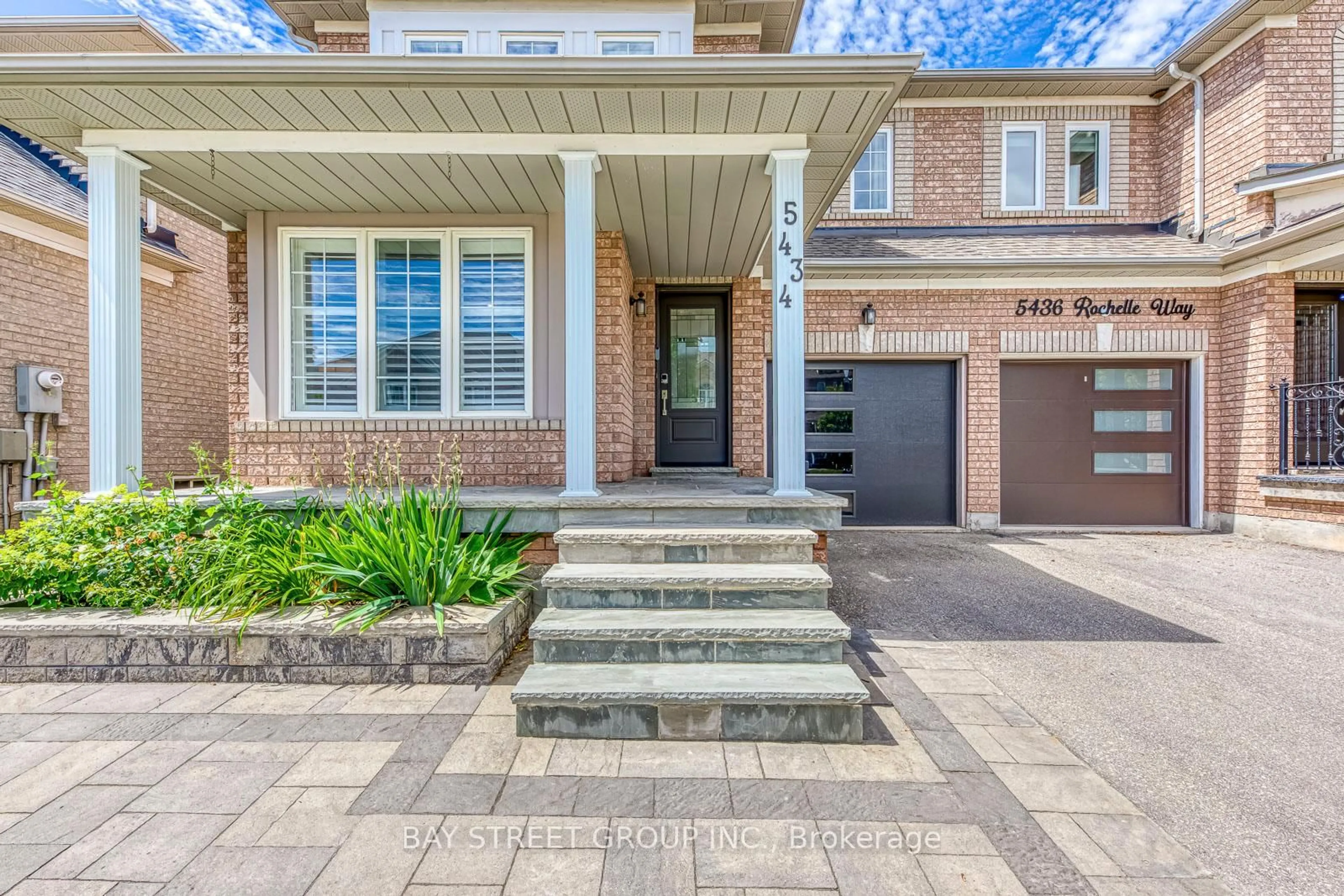 Home with brick exterior material, street for 5434 Rochelle Way, Mississauga Ontario L5M 6N4