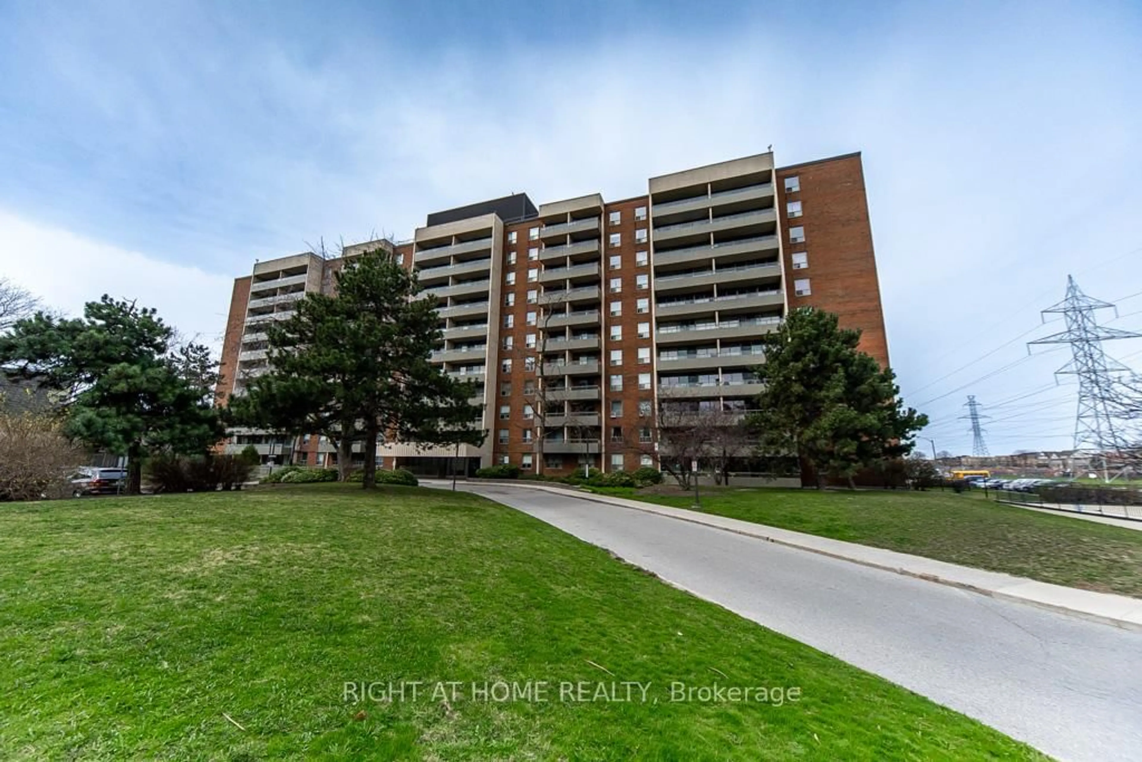 A pic from outside/outdoor area/front of a property/back of a property/a pic from drone, unknown for 9 Four Winds Dr #1103, Toronto Ontario M3J 2S8
