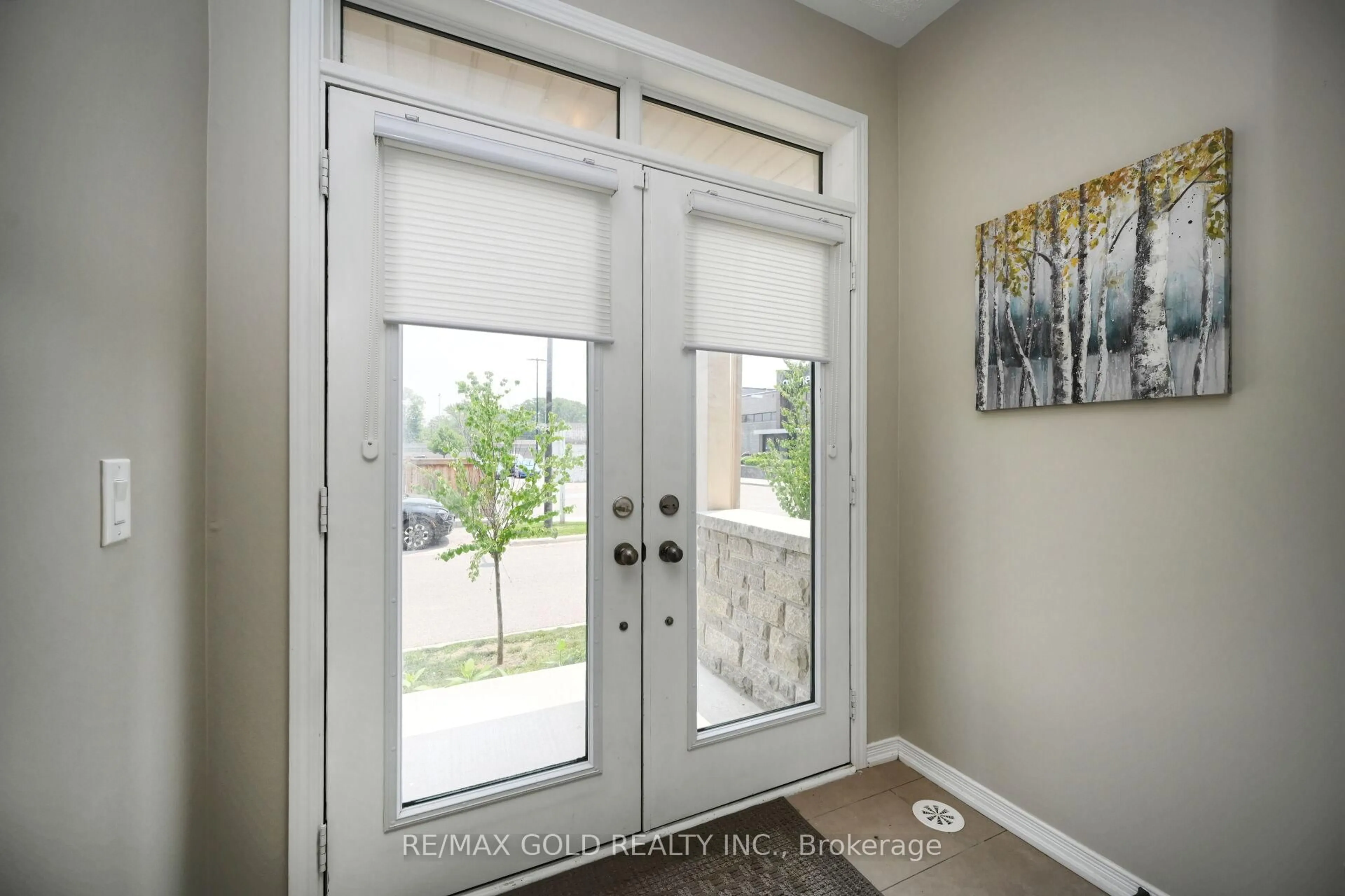 Indoor entryway for 436 Ladycroft Terr #40, Mississauga Ontario L5A 0A7