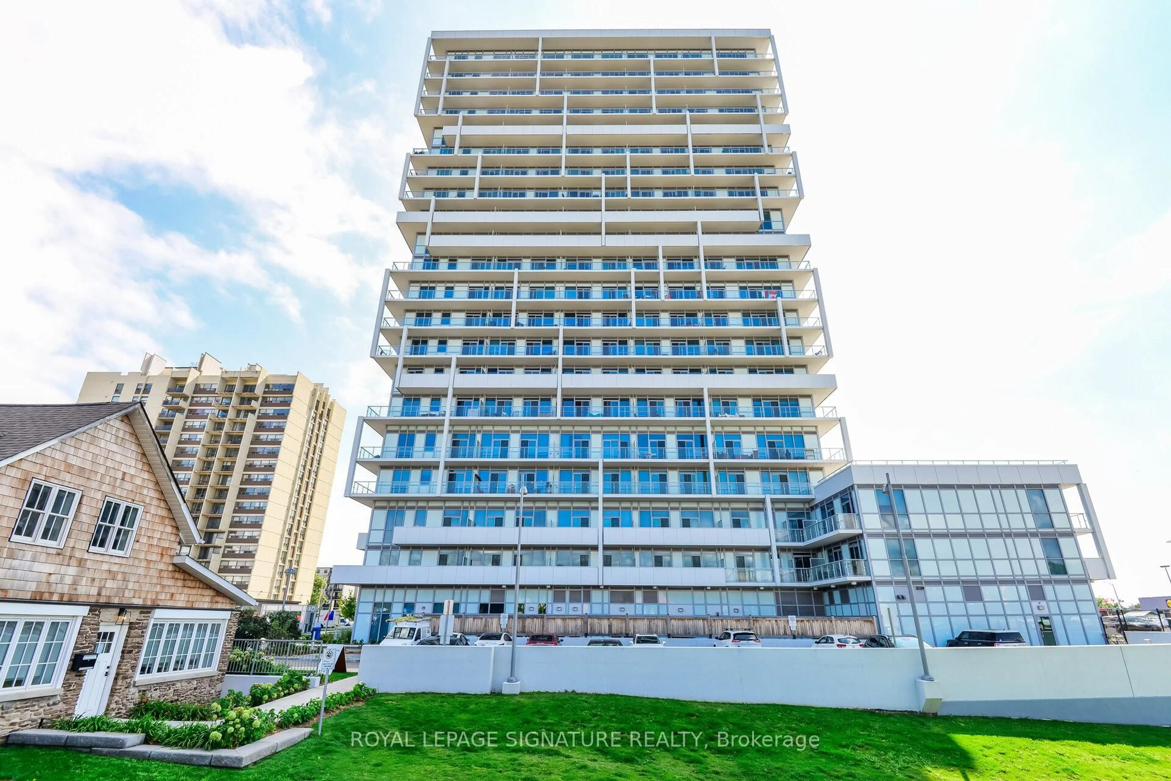 Unknown for 65 Speers Rd #610, Oakville Ontario L6K 0J1