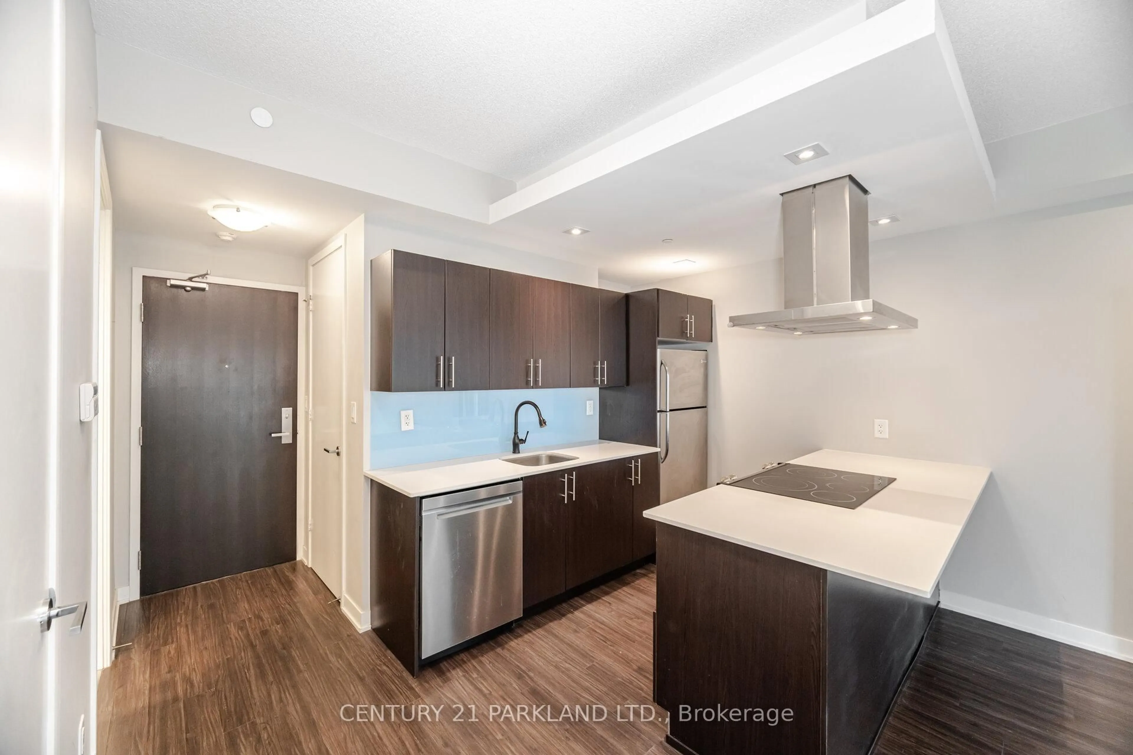 Standard kitchen, unknown for 165 Legion Rd #933, Toronto Ontario M8Y 0B3