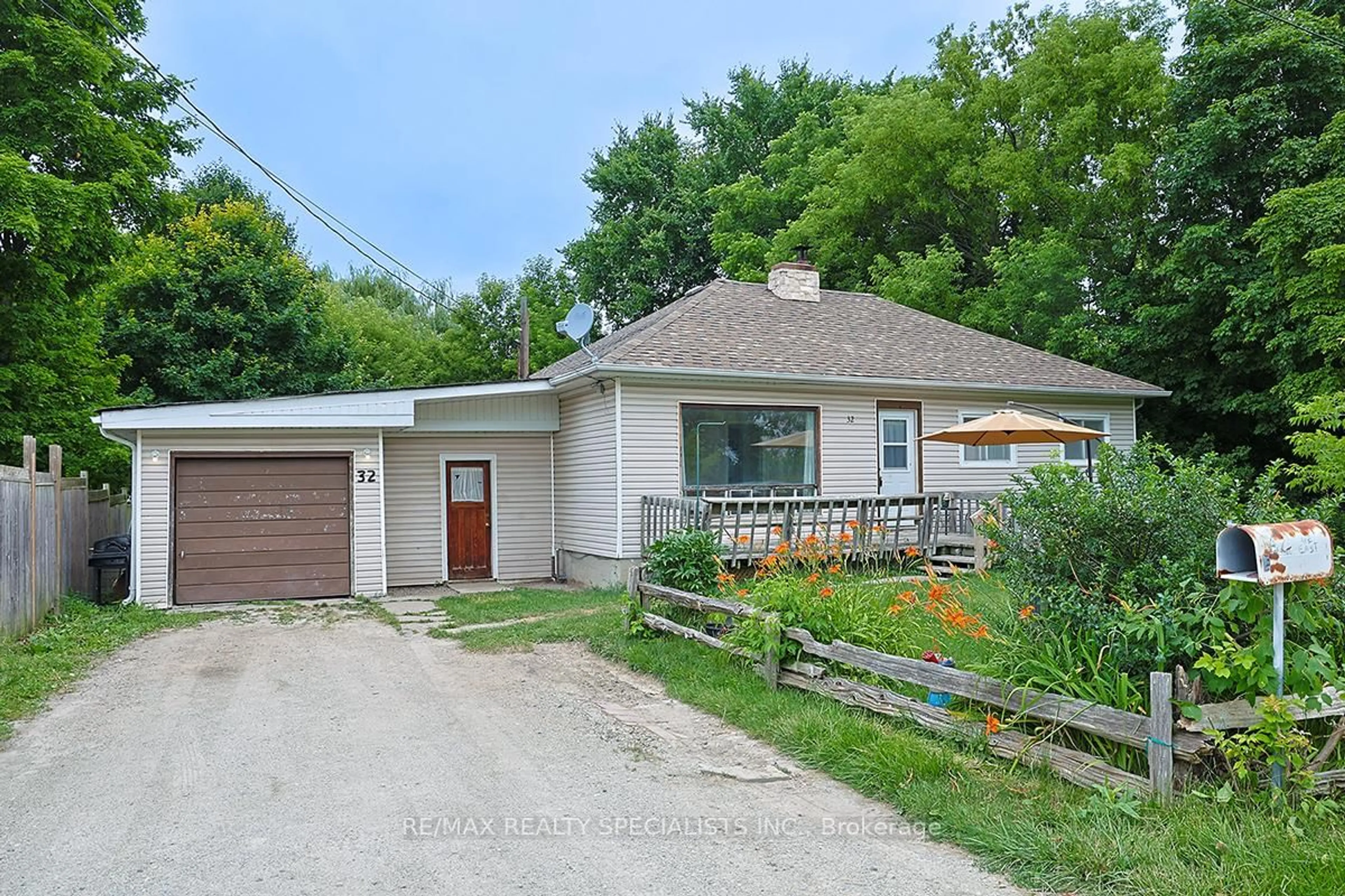 Unknown for 32 Maple Ave, Halton Hills Ontario L7G 5M2