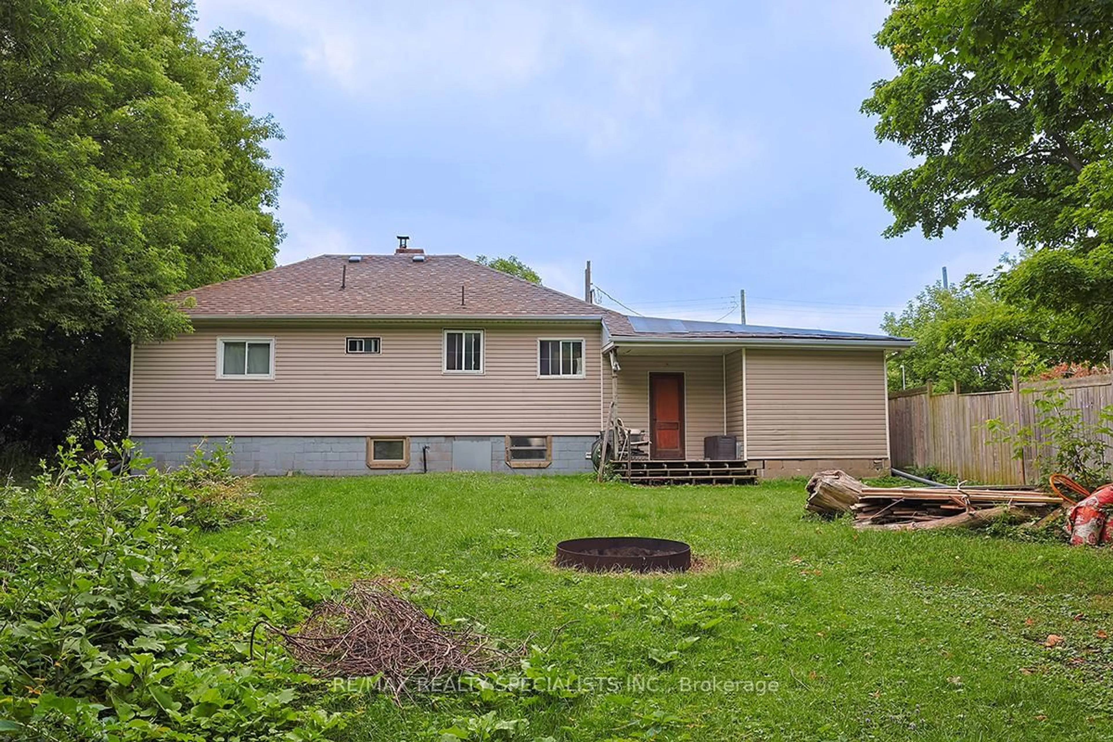 Unknown for 32 Maple Ave, Halton Hills Ontario L7G 5M2