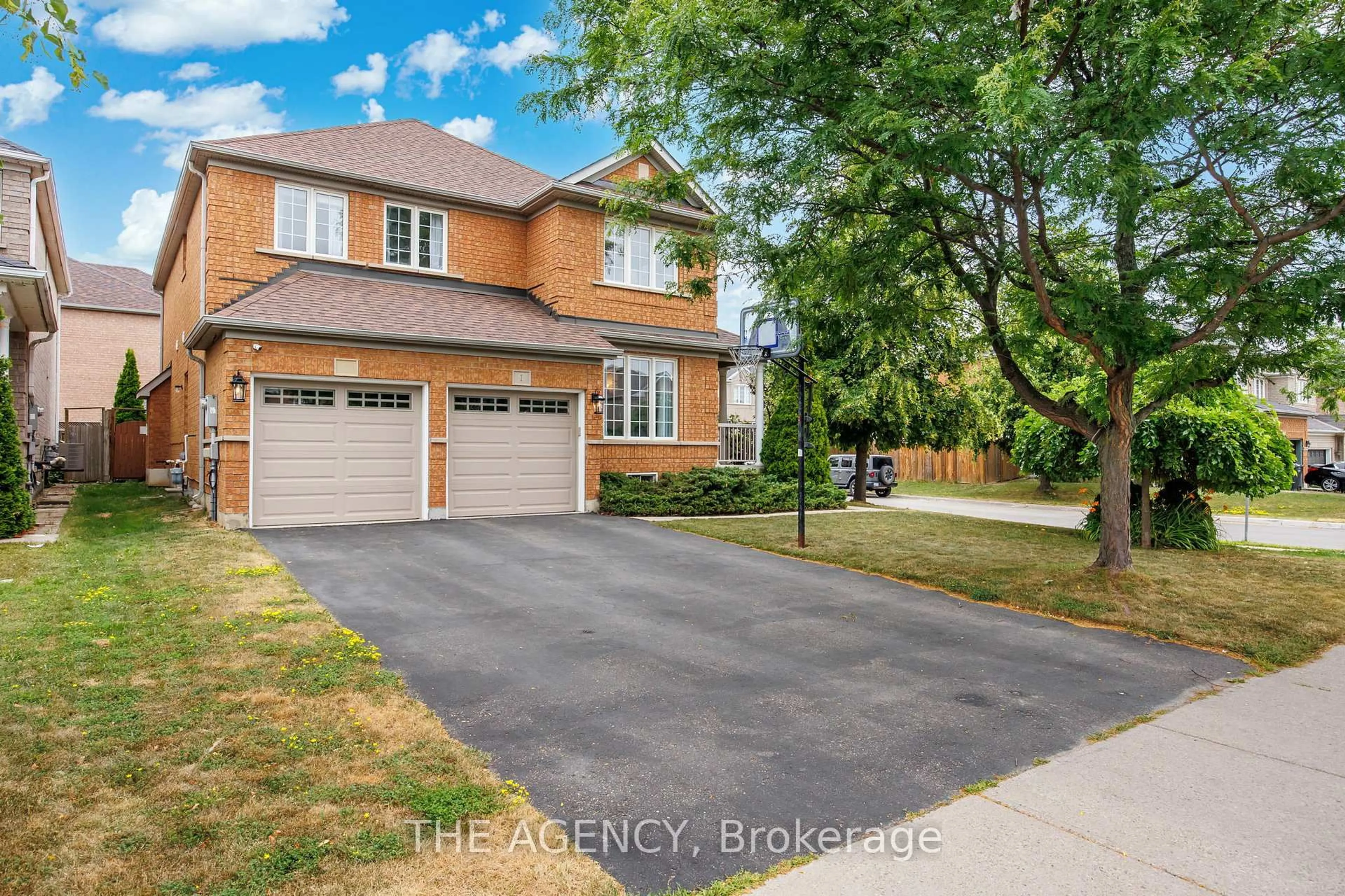 Unknown for 1 Applegrove Crt, Brampton Ontario L6R 2Y9