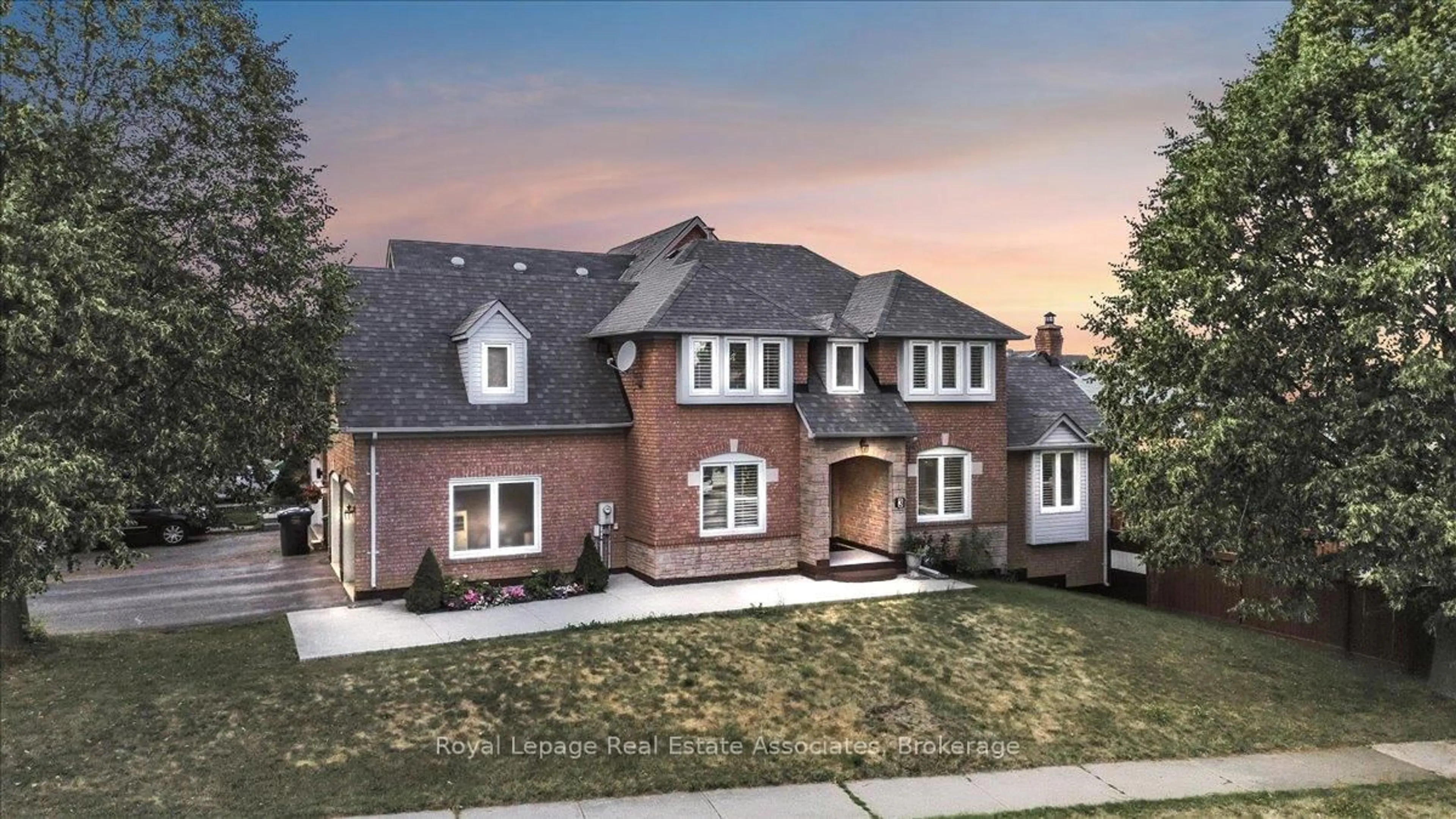 Home with brick exterior material, street for 3 Stoneledge Circ, Brampton Ontario L6R 1G8