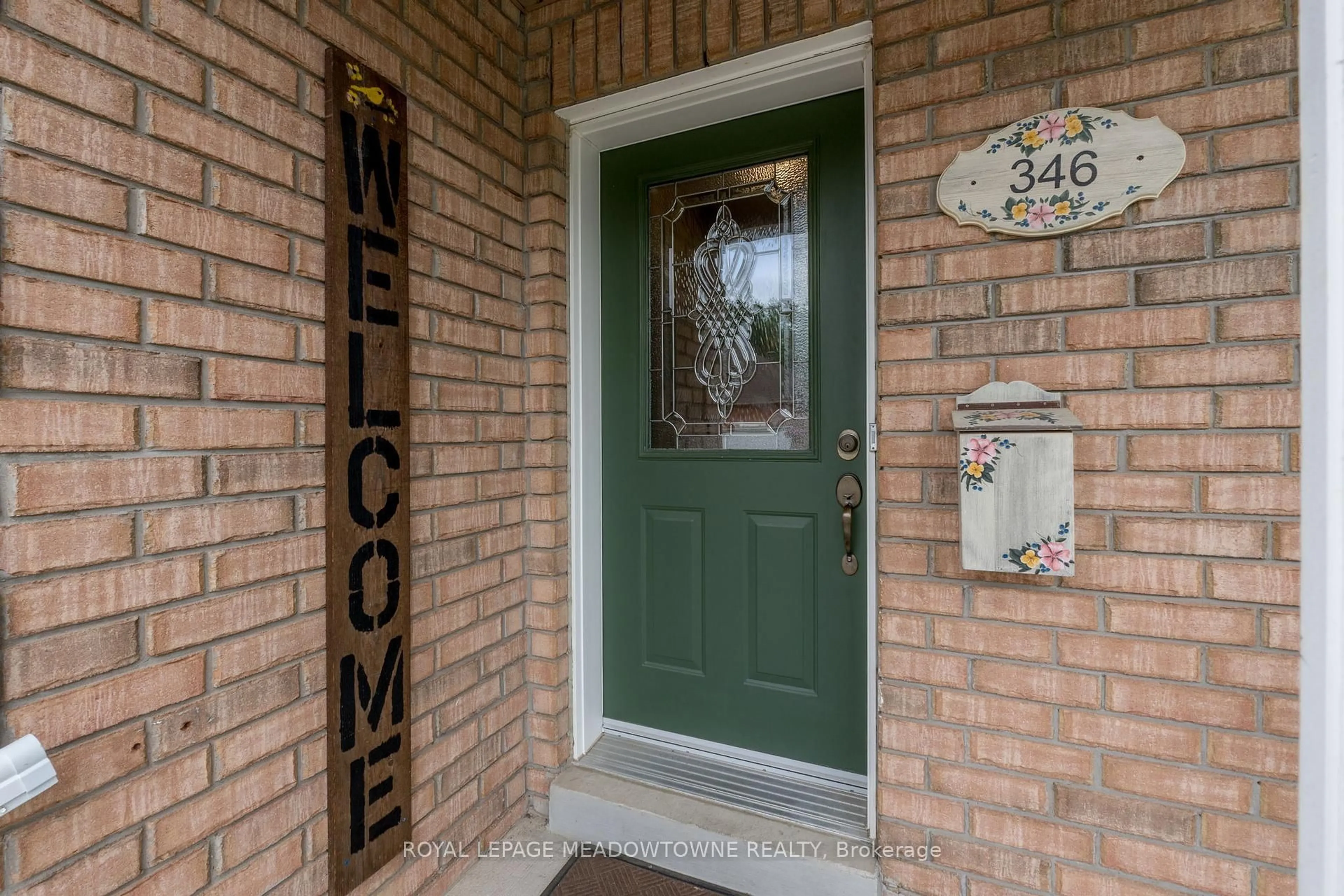 Indoor entryway for 346 Centennial Forest Dr, Milton Ontario L9T 5X3