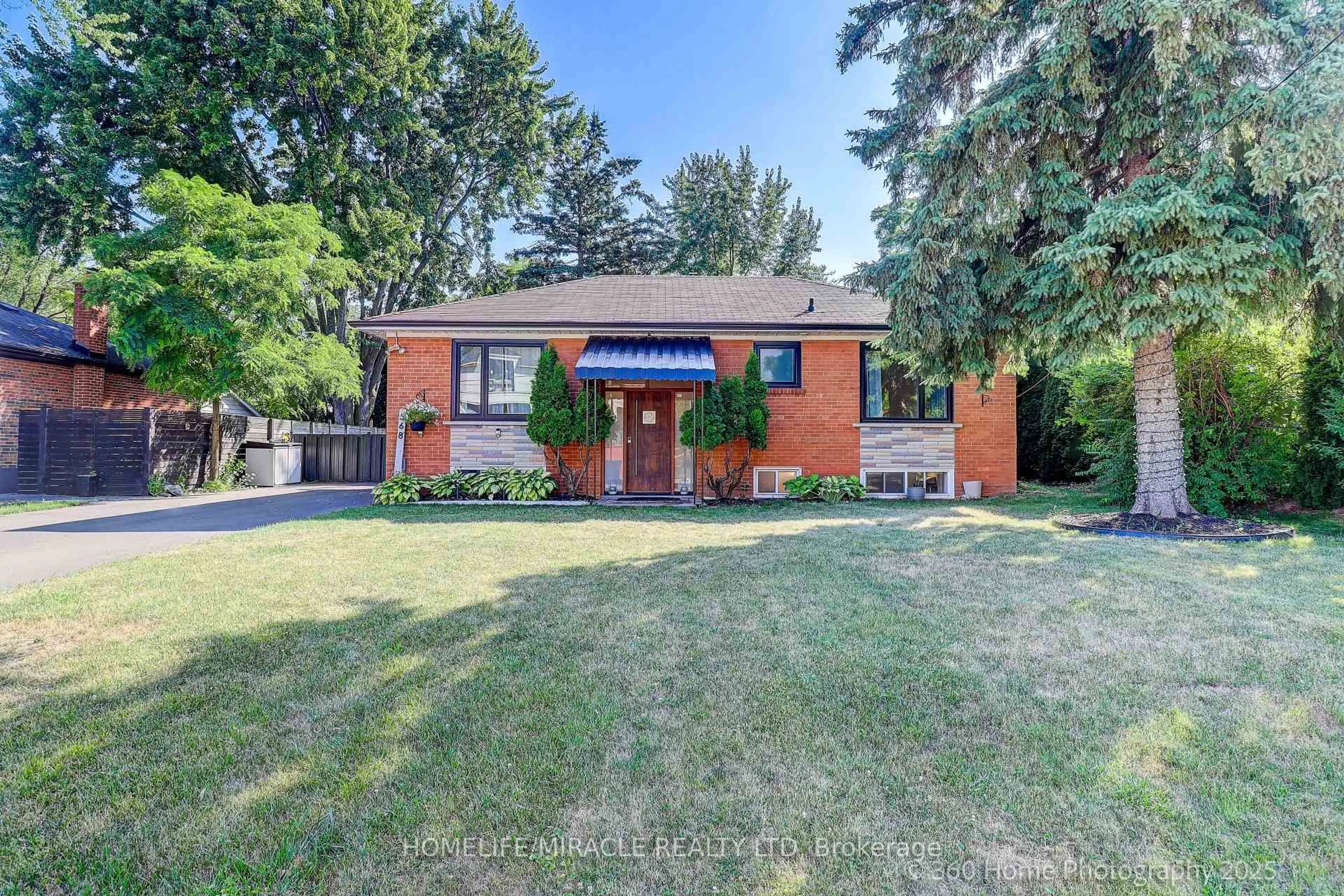 Home with brick exterior material, unknown for 568 Weir Ave, Oakville Ontario L6L 4X4