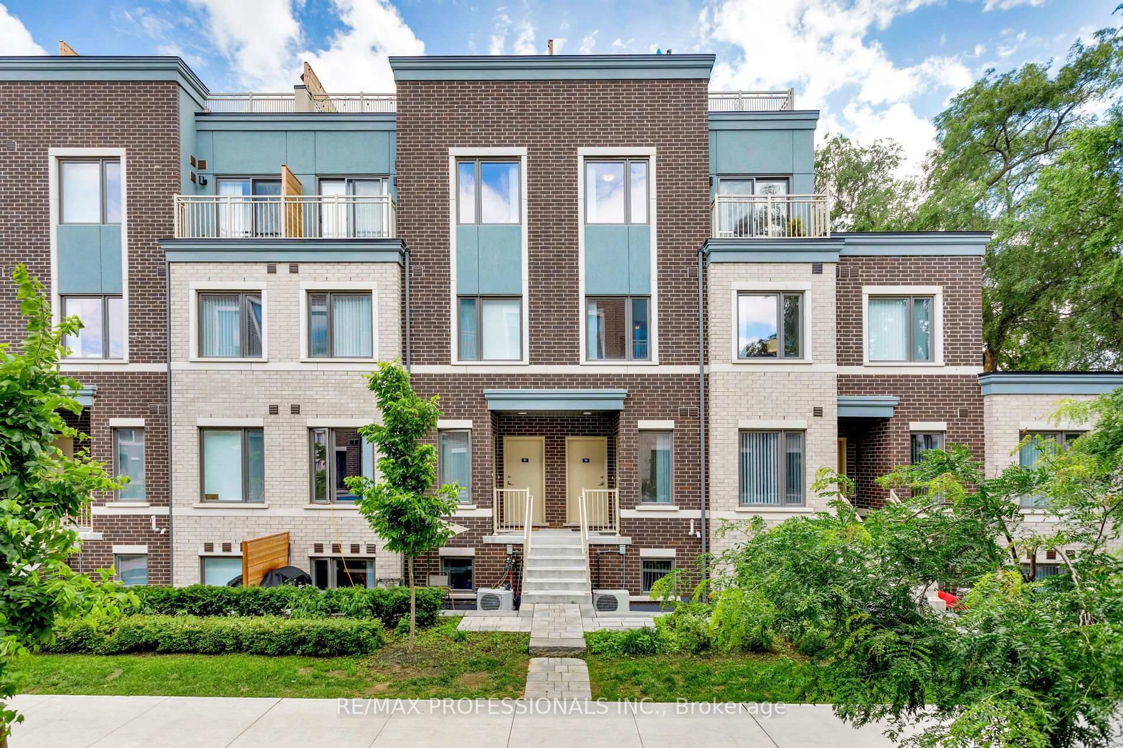 Home with brick exterior material, street for 20 William Jackson Way #98, Toronto Ontario M8V 0J7