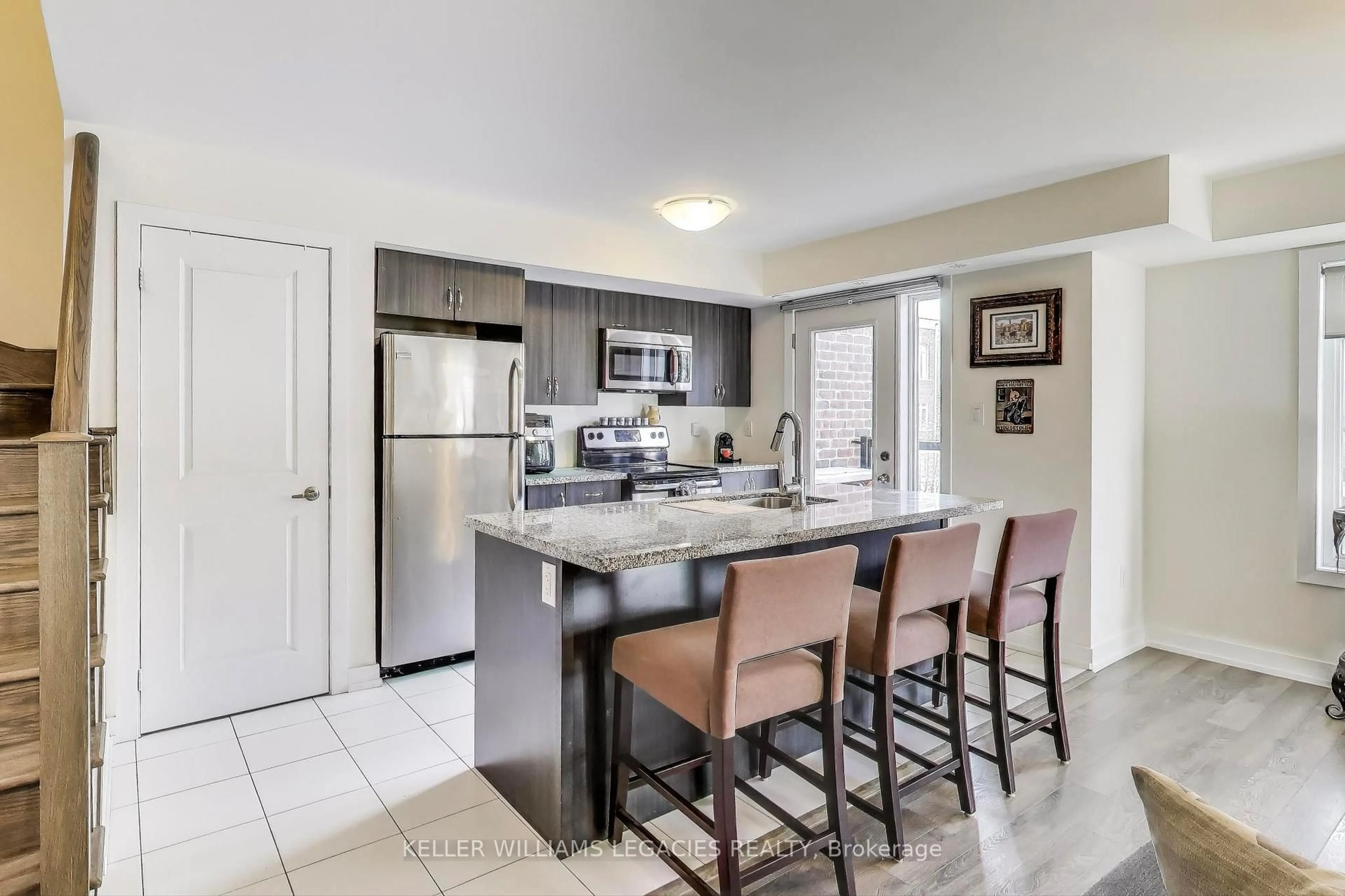 Open concept kitchen, ceramic/tile floor for 2335 Sheppard Ave #31, Toronto Ontario M9M 0E7