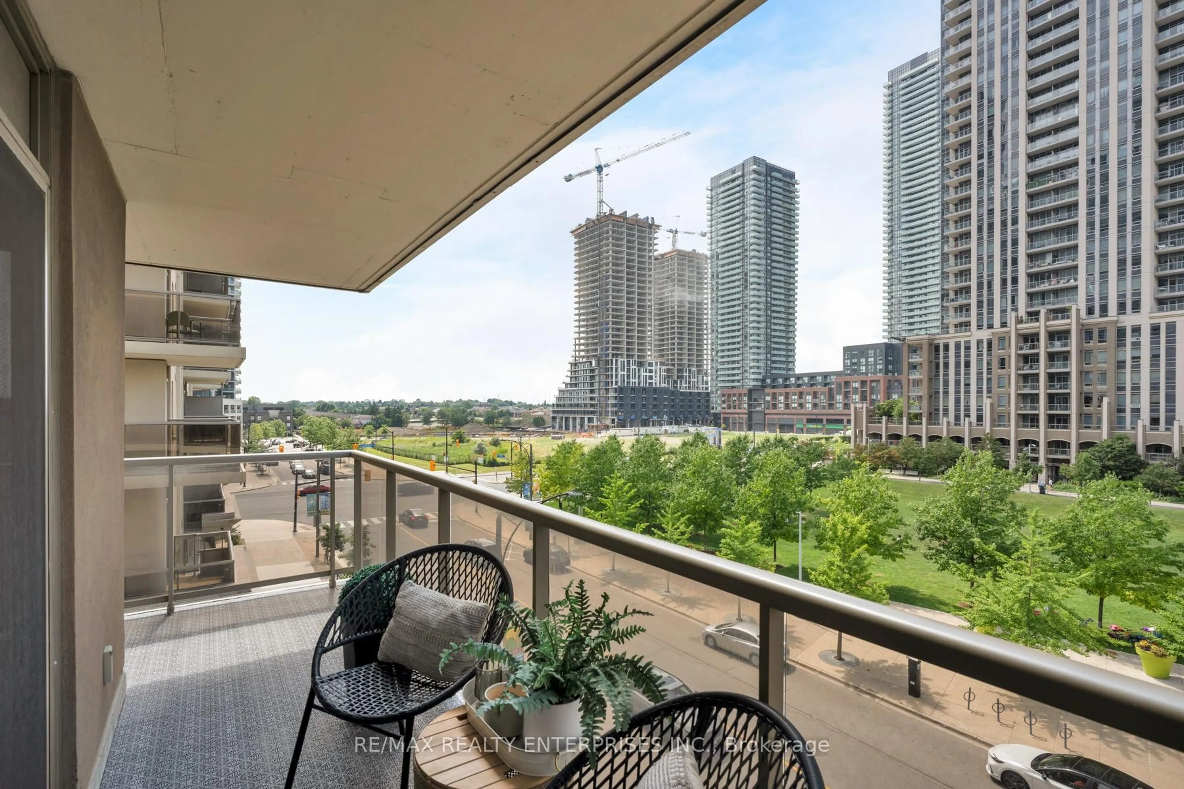 Balcony in the apartment, city buildings view from balcony for 350 Princess Royal Dr #405, Mississauga Ontario L5B 4N1