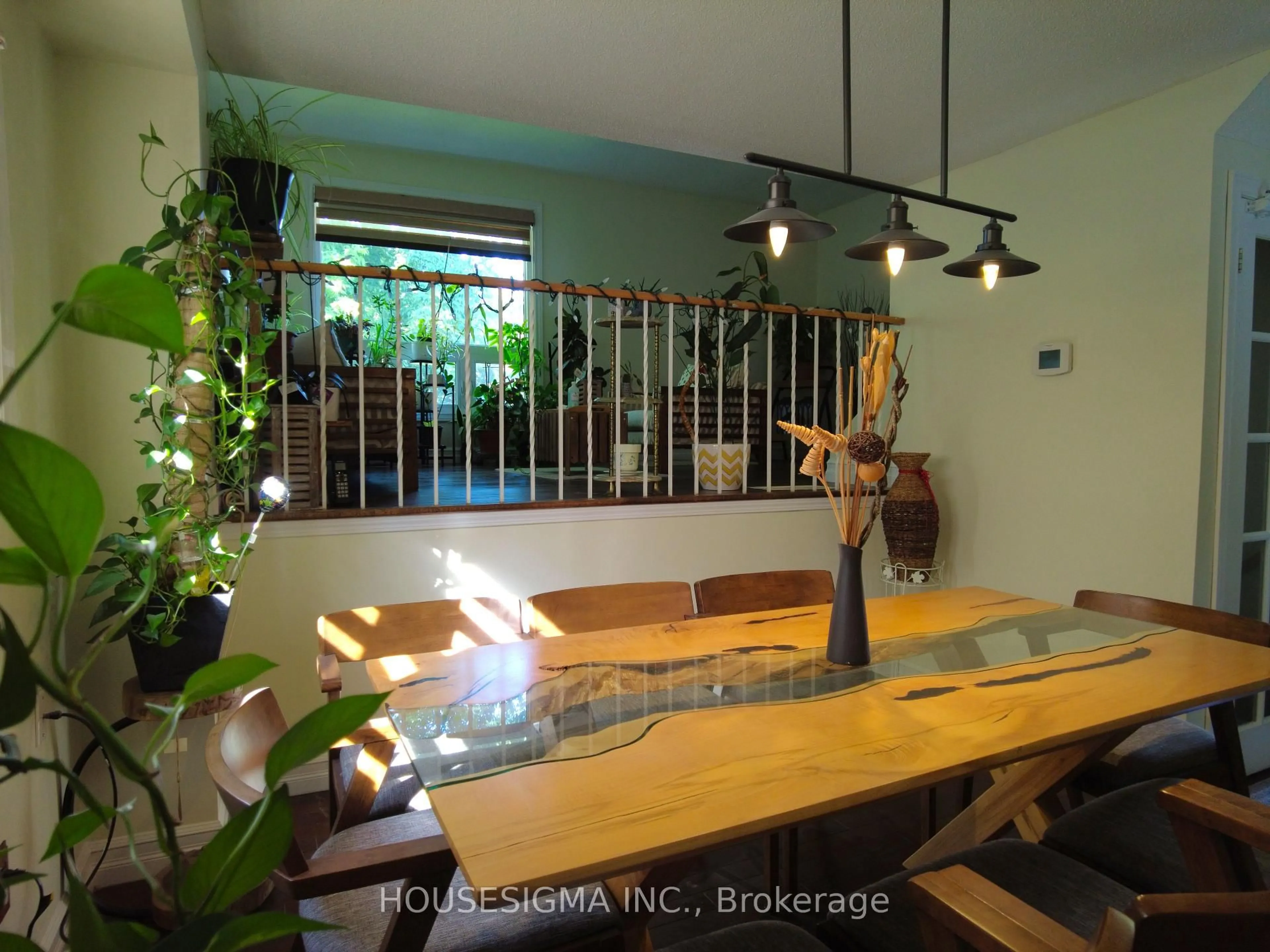 Unknown for 7059 Cordingley Cres, Mississauga Ontario L5N 4Z7