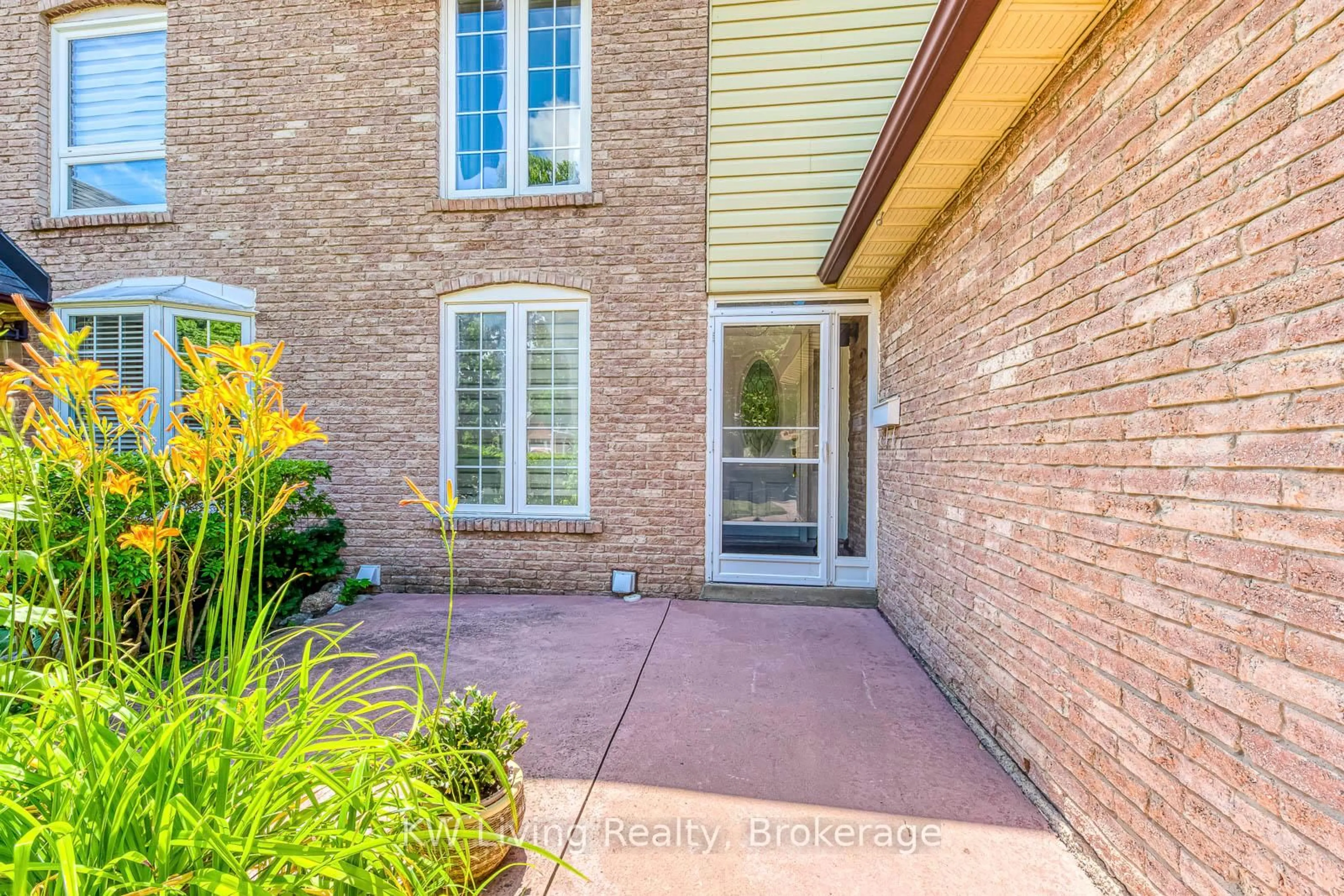 Unknown for 12 Kline Crt, Brampton Ontario L6Z 1E5