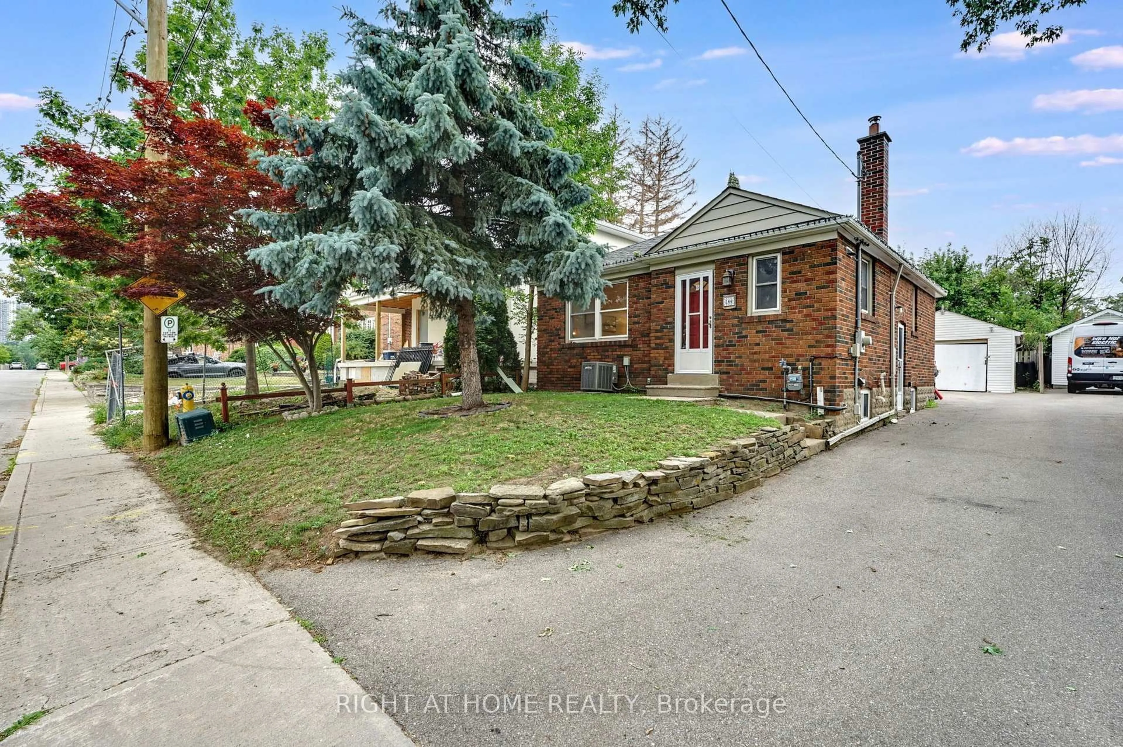 Unknown for 164 William St, Toronto Ontario M9N 2H1
