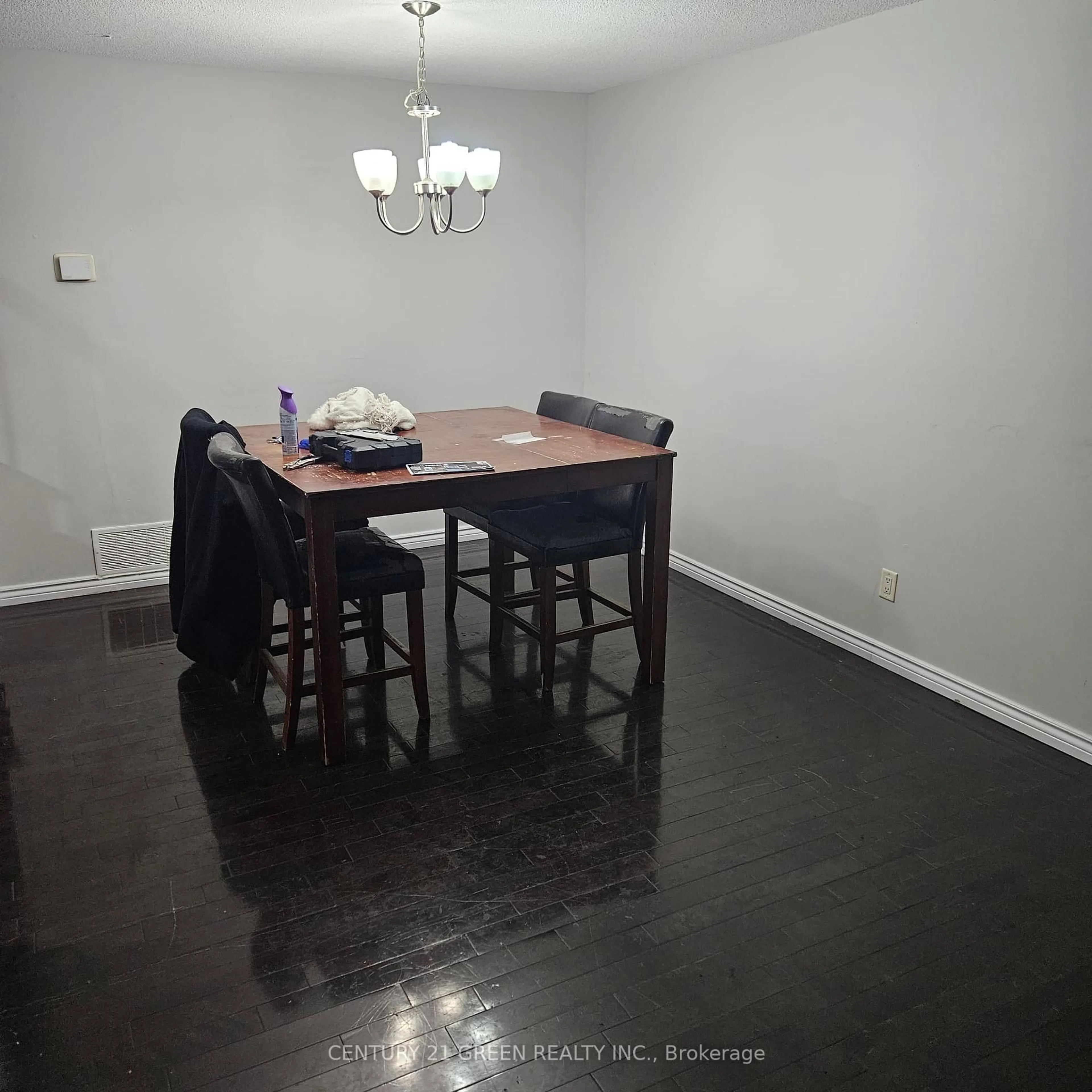 Dining room, unknown for 62 Histon Cres, Brampton Ontario L6V 3R1