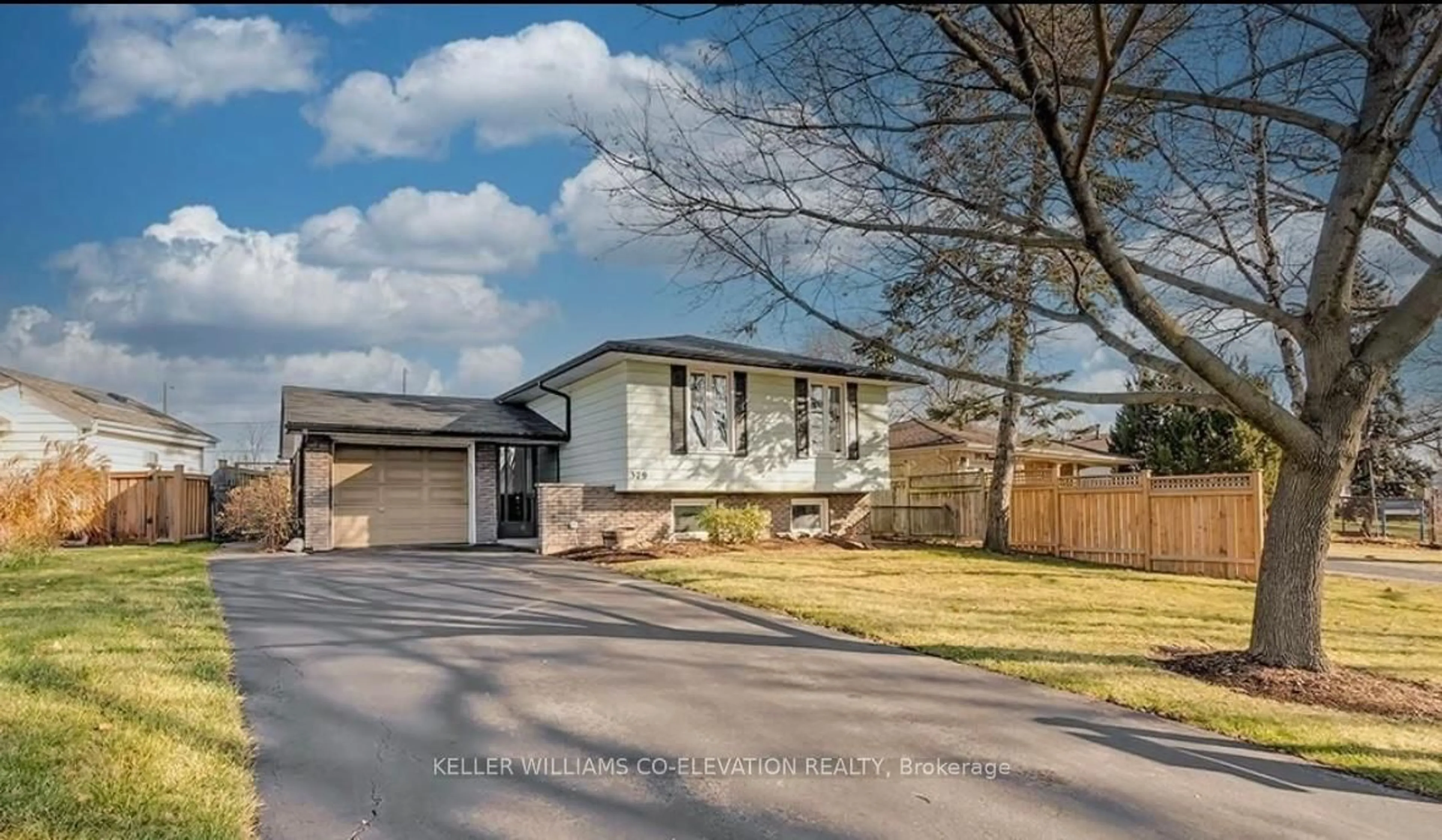 Home with vinyl exterior material, street for 379 Bryant Cres, Burlington Ontario L7L 3Z4