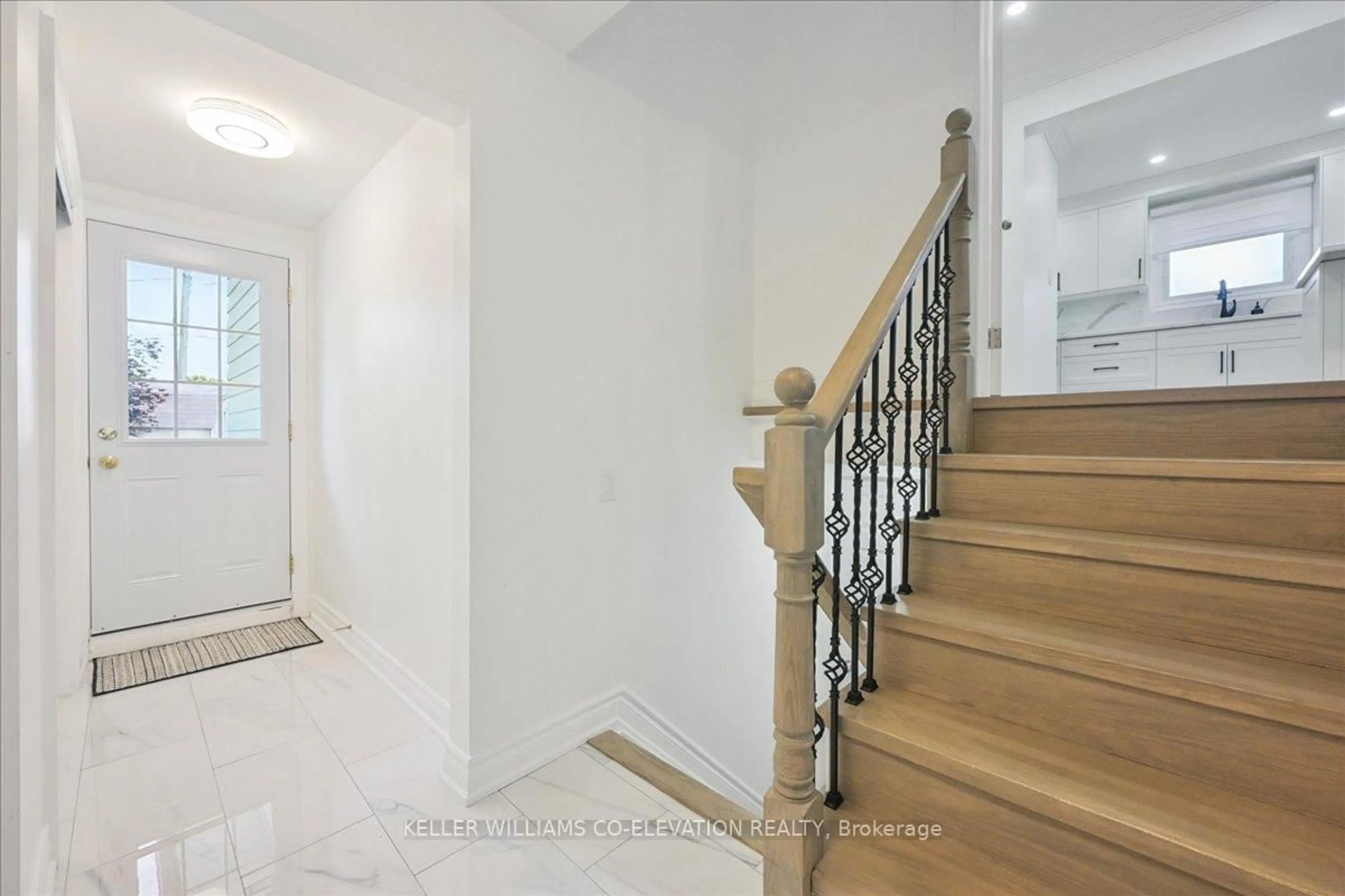 Unknown for 379 Bryant Cres, Burlington Ontario L7L 3Z4
