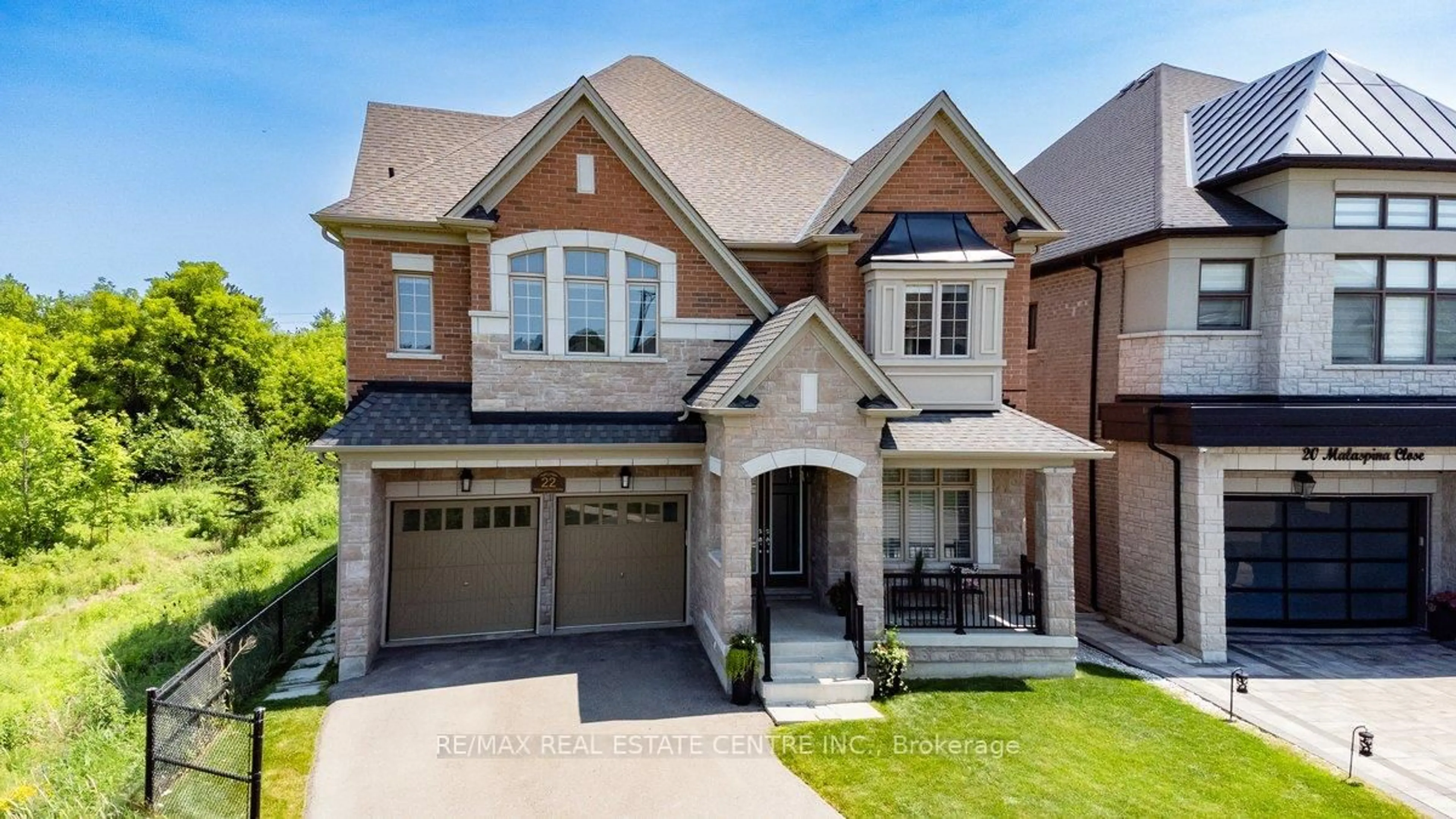 Home with brick exterior material, street for 22 Malaspina Clse, Brampton Ontario L6Y 6E2
