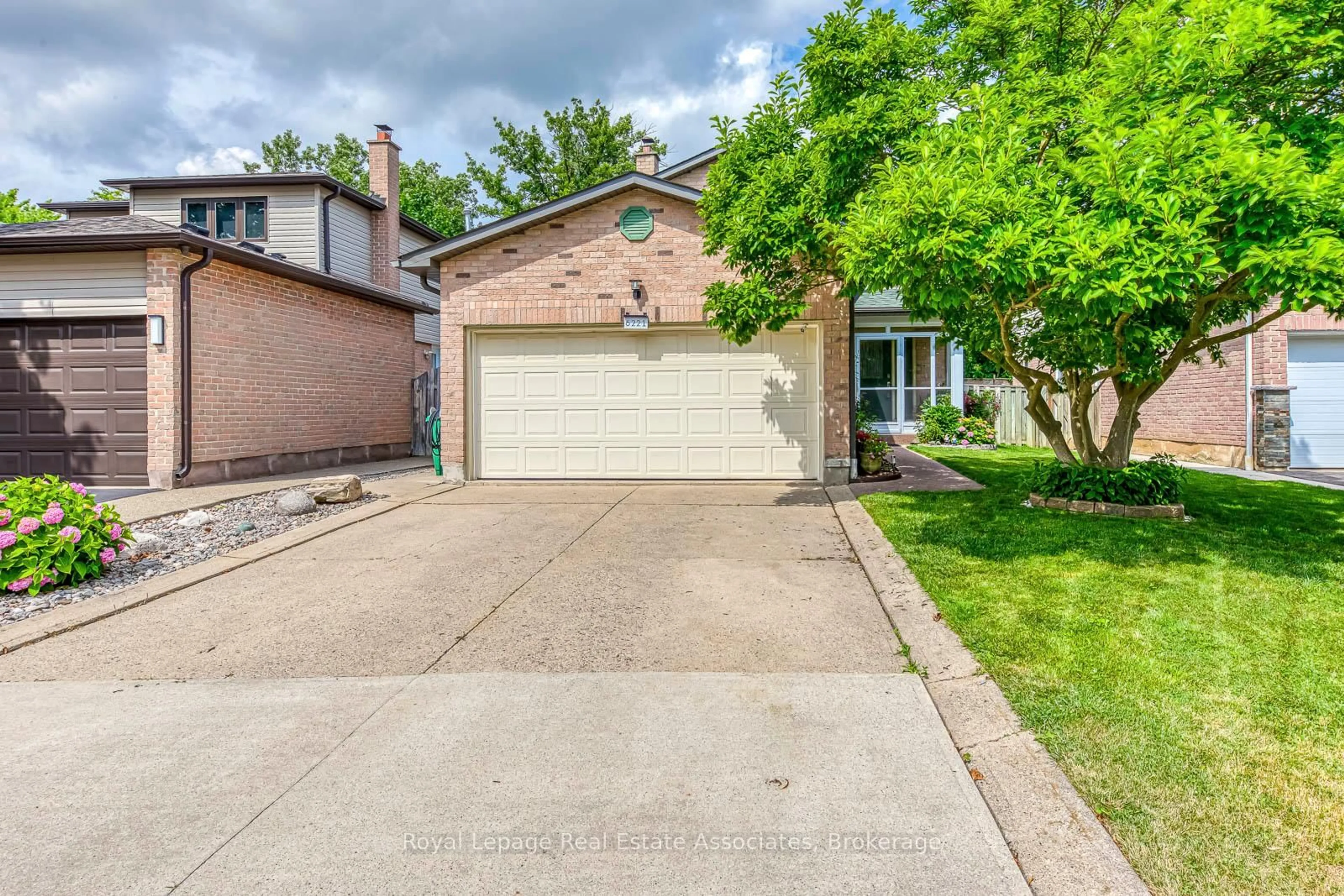 Unknown for 6221 Millers Grve, Mississauga Ontario L5N 3C6