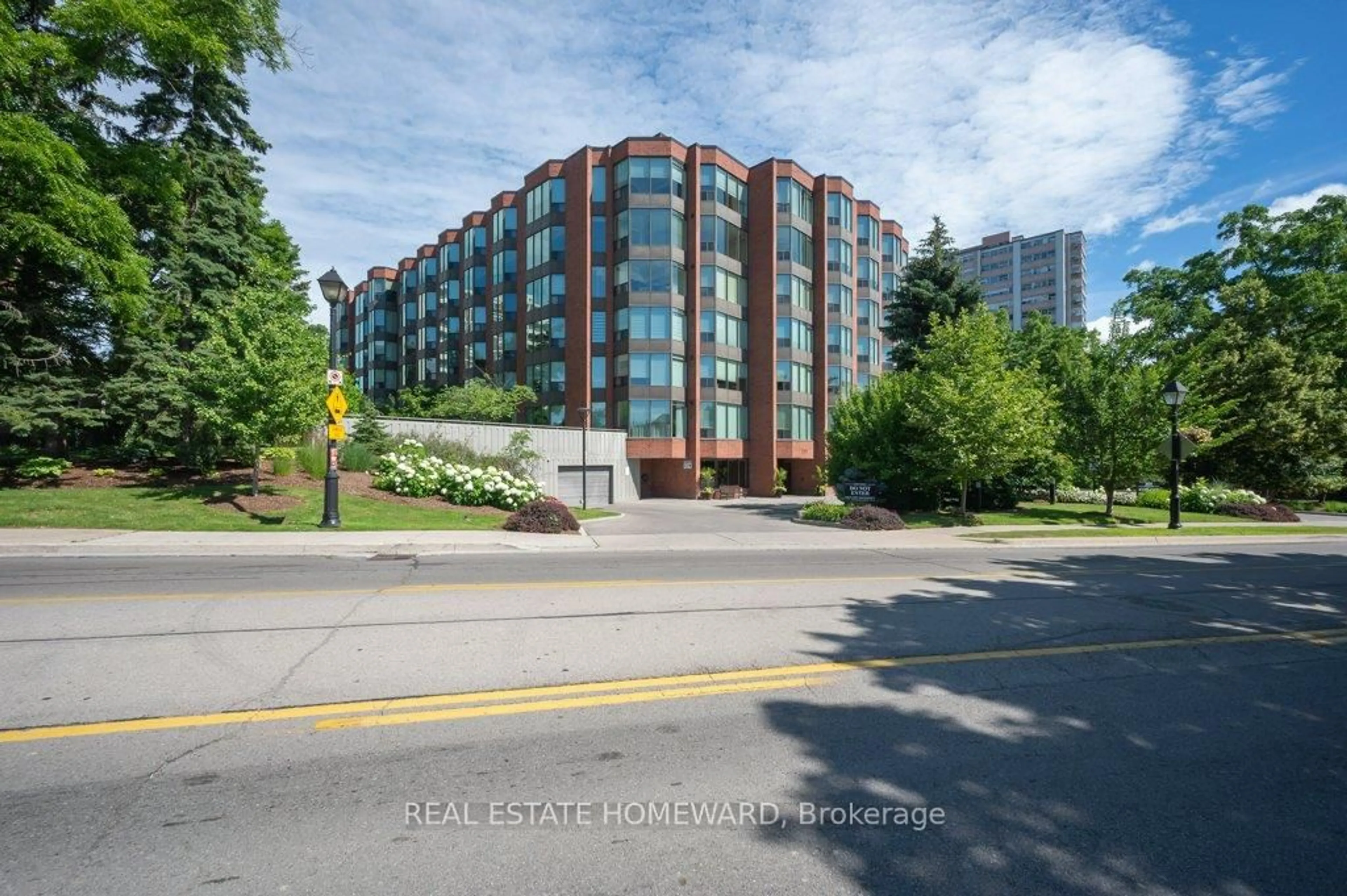 Unknown for 2121 Lakeshore Rd #203, Burlington Ontario L7R 1C9