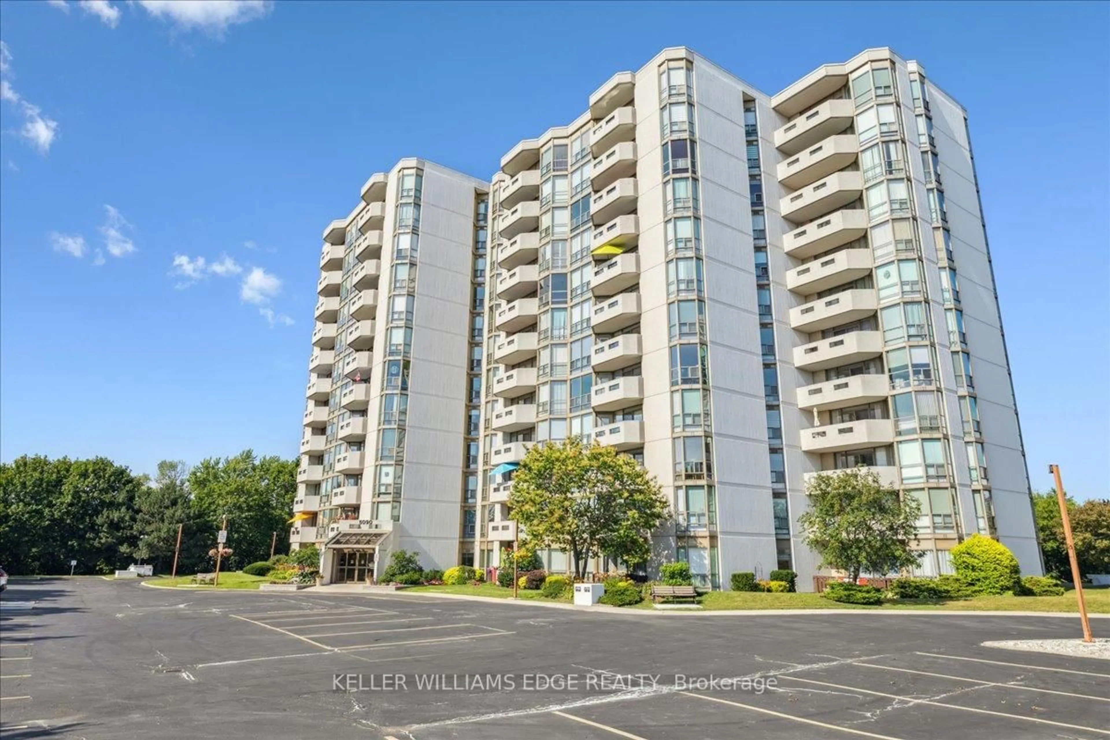 Unknown for 5090 Pinedale Ave #302, Burlington Ontario L7L 3V8