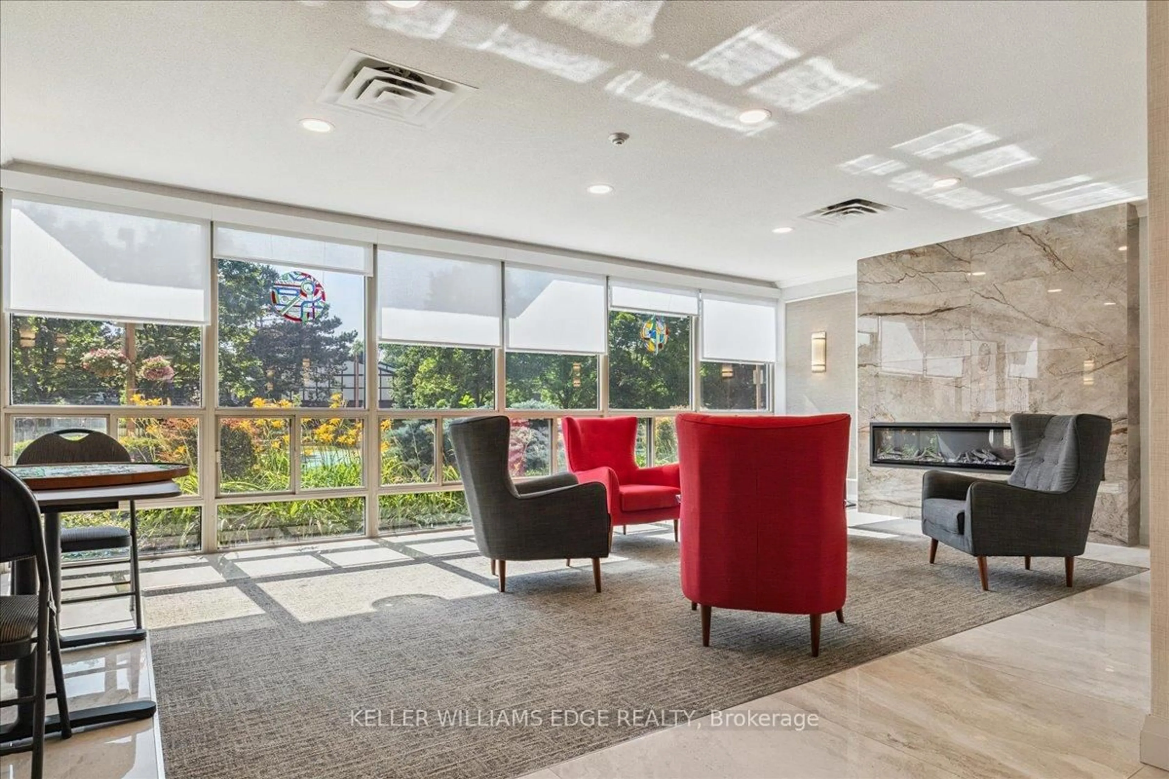 Lobby for 5090 Pinedale Ave #302, Burlington Ontario L7L 3V8