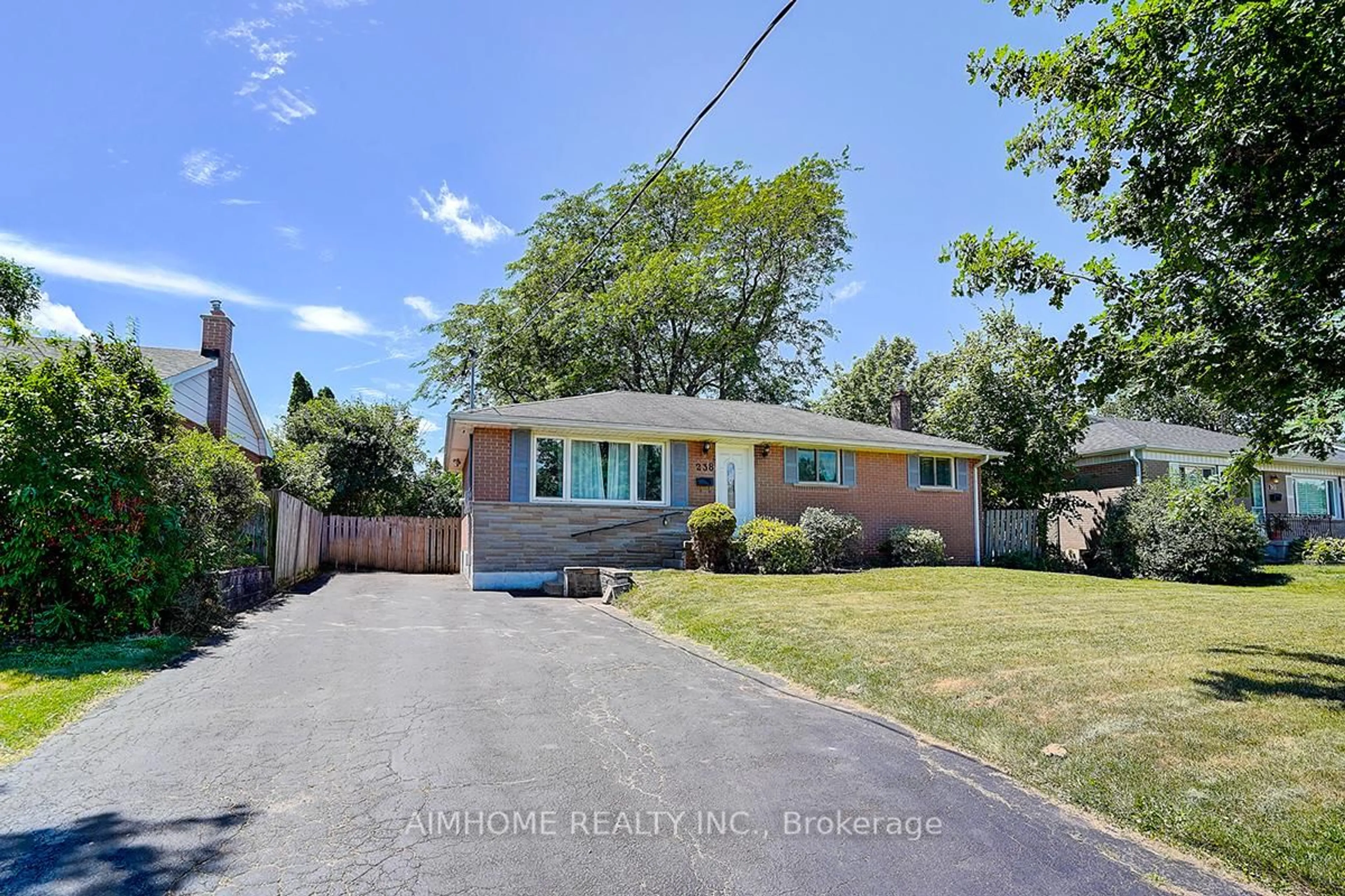 Home with brick exterior material, street for 238 KENT Cres, Burlington Ontario L7L 4T1
