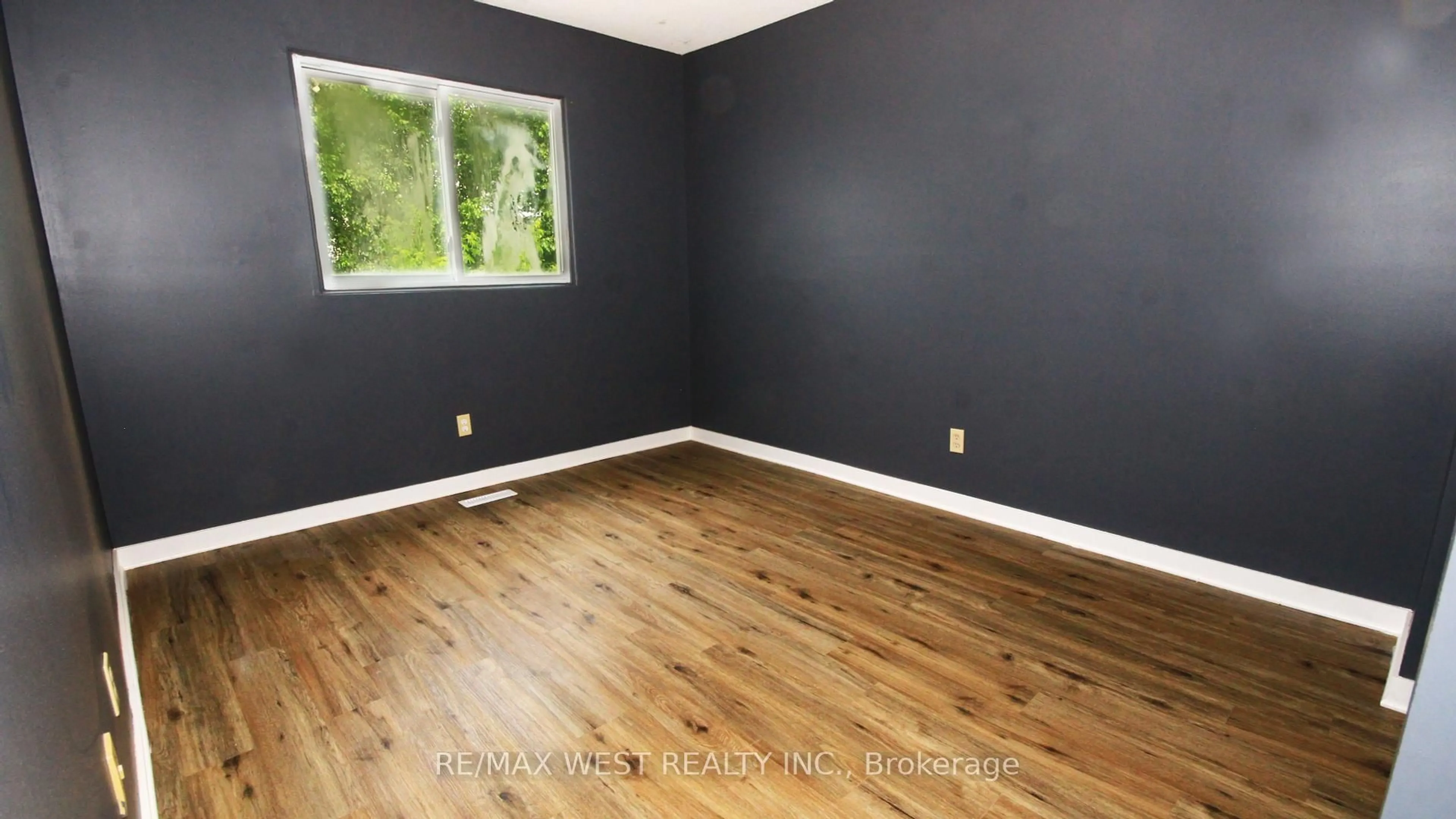 A pic of a room for 148 Fanshawe Dr, Brampton Ontario L6Z 1B1