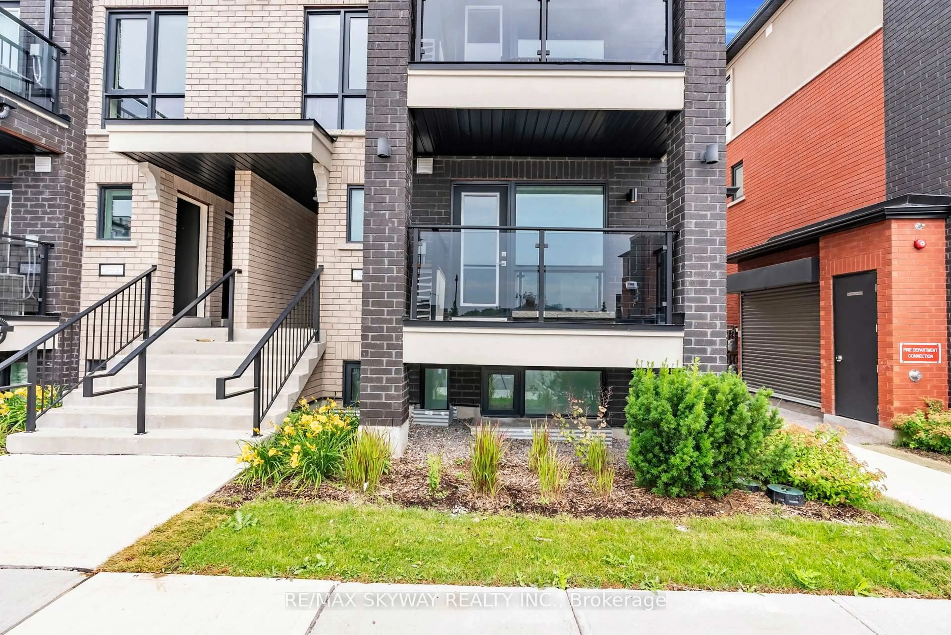 Home with brick exterior material, street for 185 Veterans Dr #16, Brampton Ontario L7A 5L2
