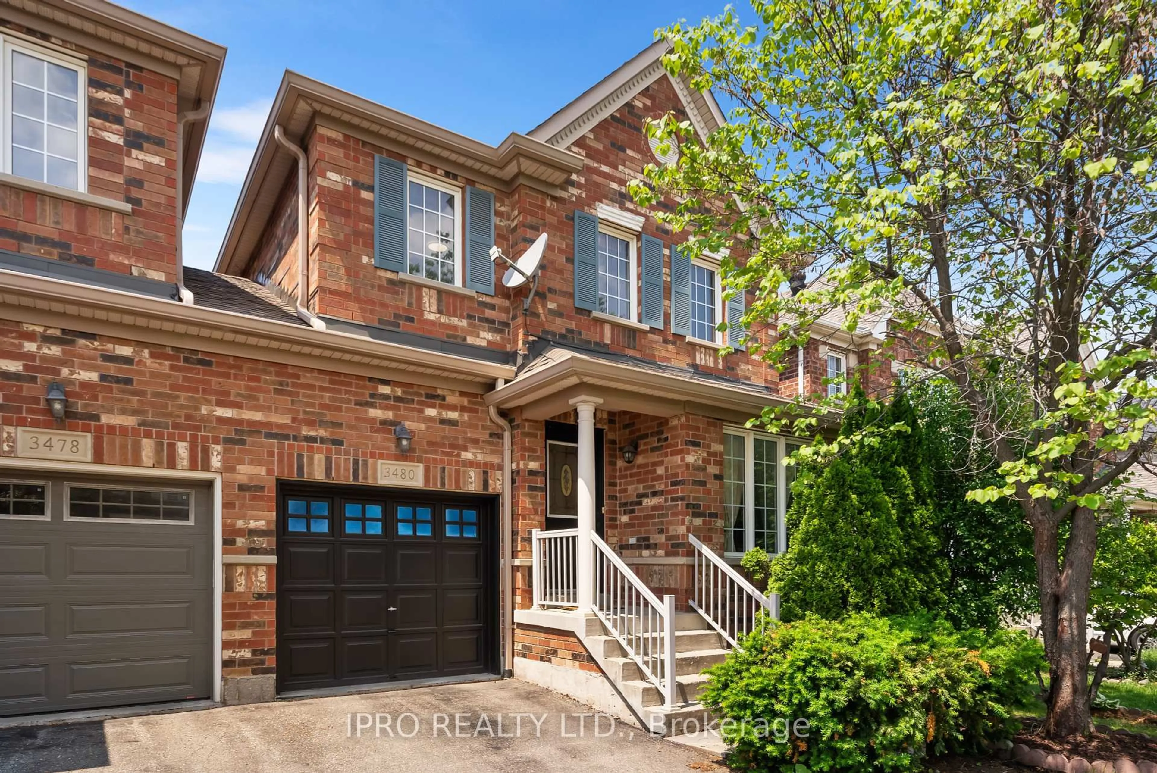 Home with brick exterior material, street for 3480 Covent Cres, Mississauga Ontario L5M 7K7