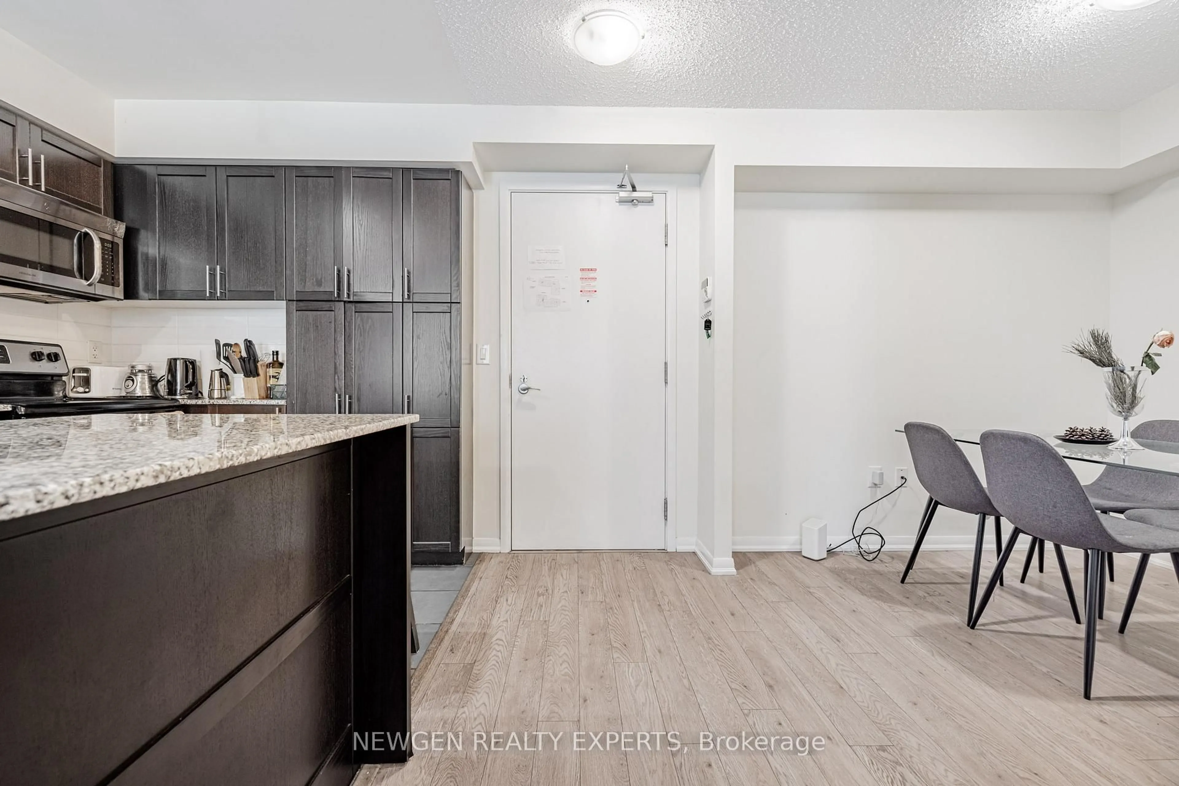 Unknown for 800 Lawrence Ave #704, Toronto Ontario M6A 0B1