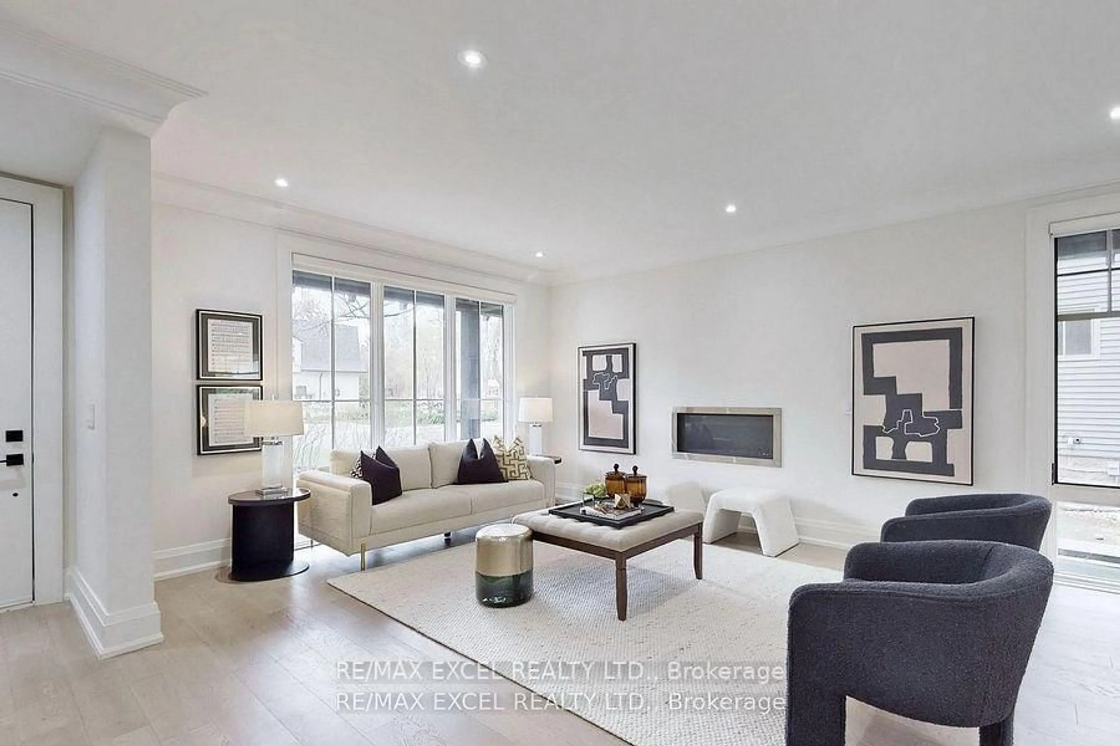 Living room with furniture, unknown for 430 Reynolds St, Oakville Ontario L6J 3M4