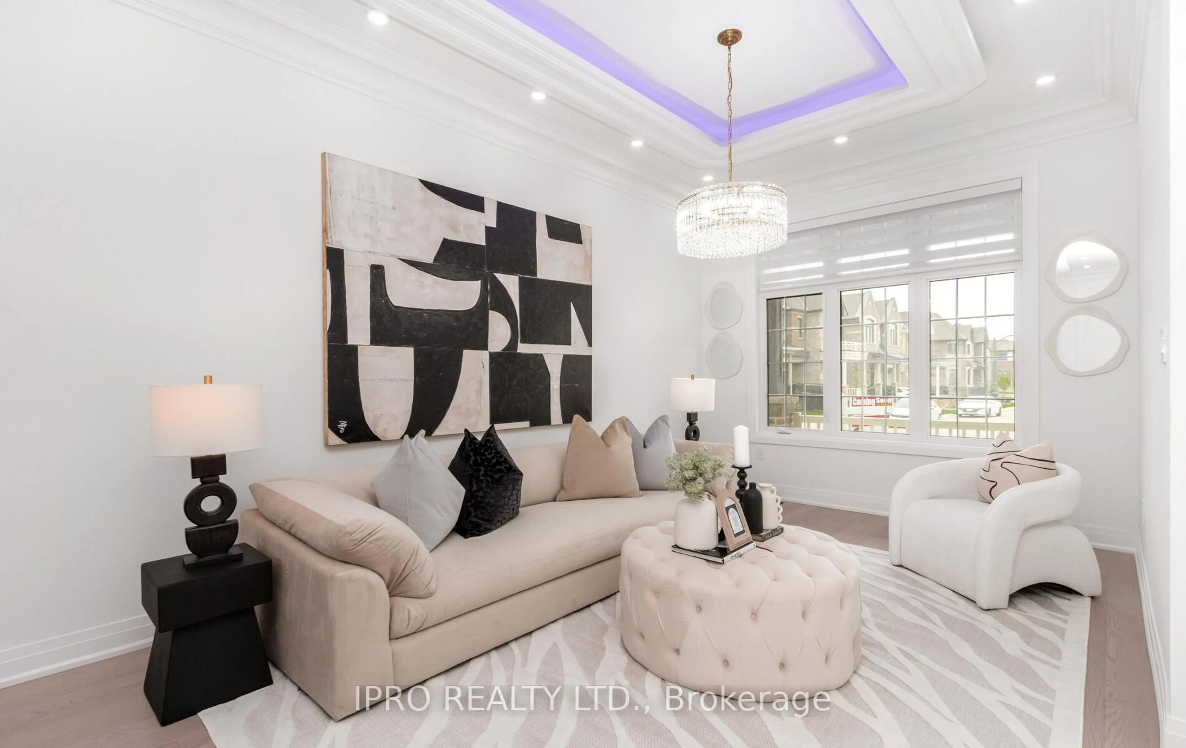 Living room with furniture, unknown for 1364 Aymond Cres, Oakville Ontario L6H 7W9