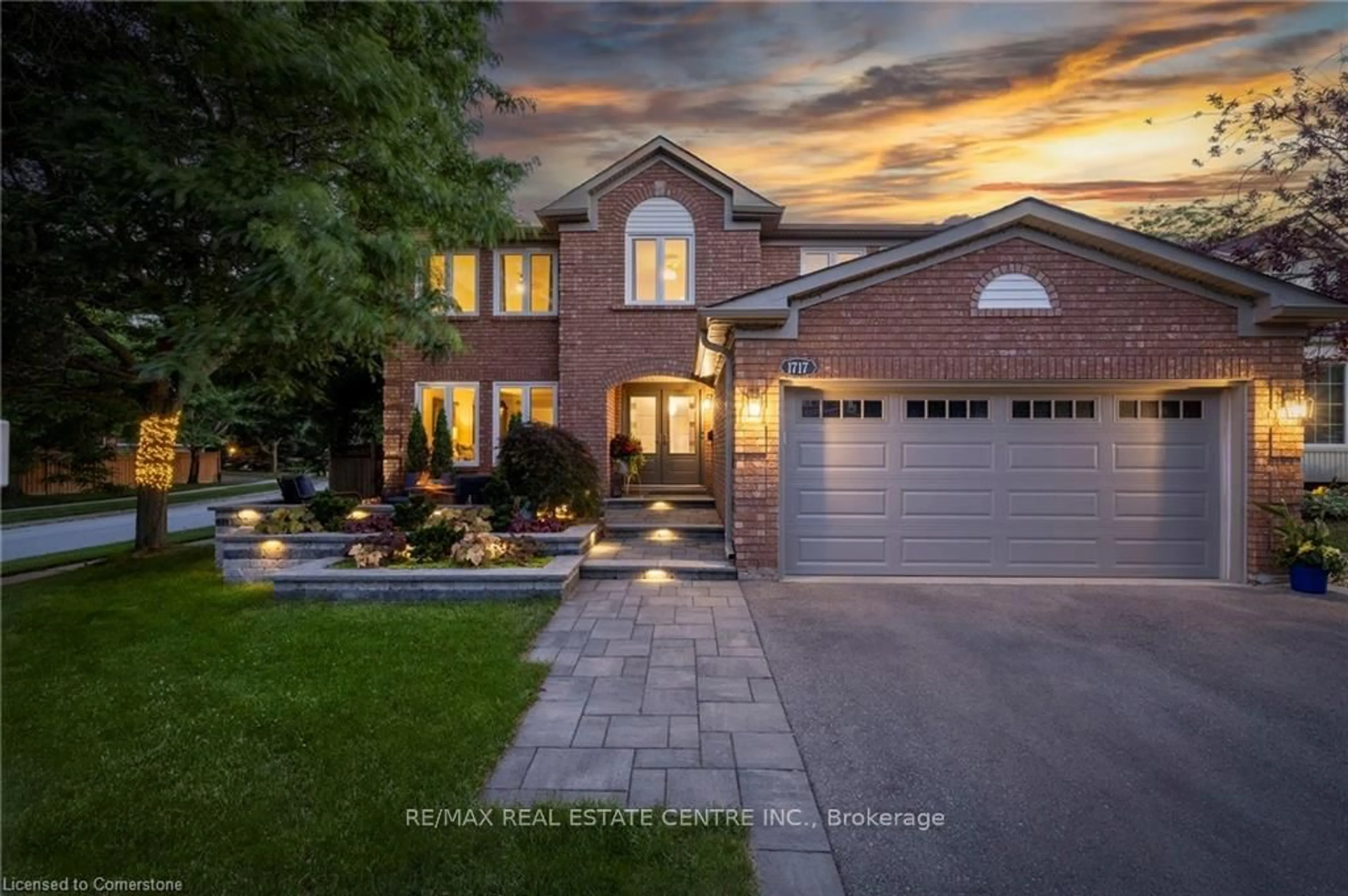 Home with brick exterior material, street for 1717 Heritage Way, Oakville Ontario L6M 3A2