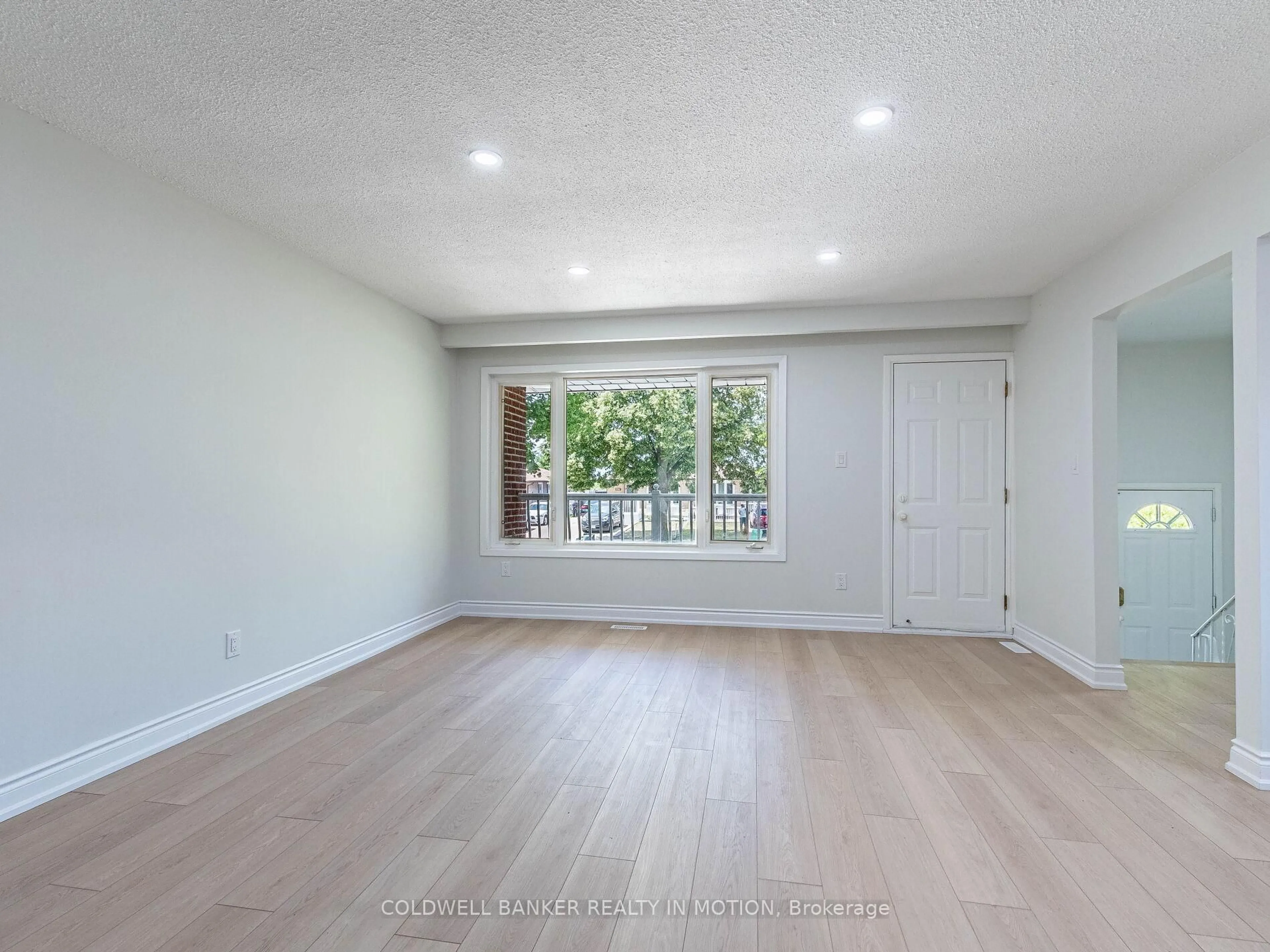 A pic of a room for 7738 Kittridge Dr, Mississauga Ontario L4T 3J6