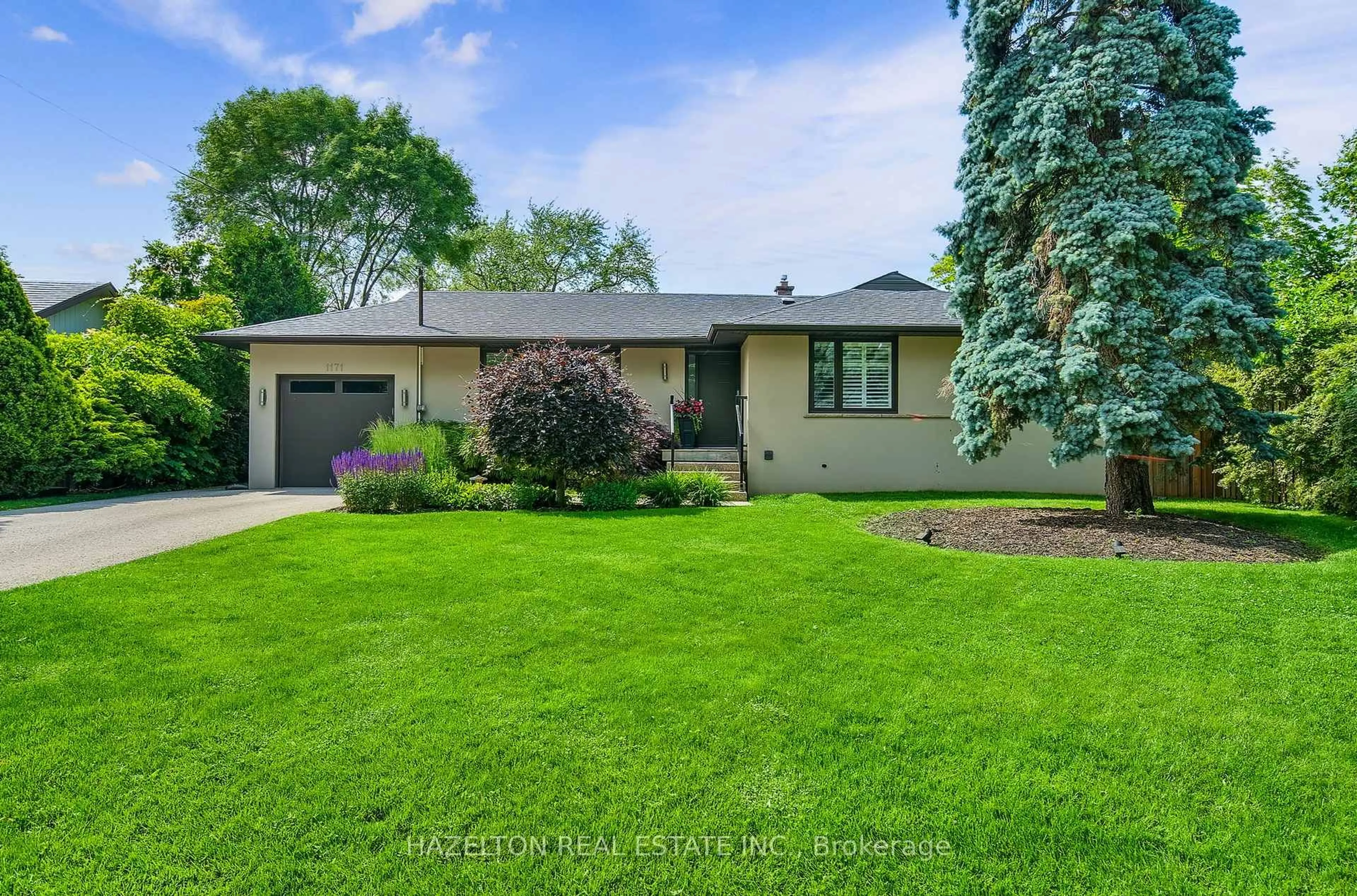 Home with vinyl exterior material, street for 1171 Tisdale St, Oakville Ontario L6L 2S9